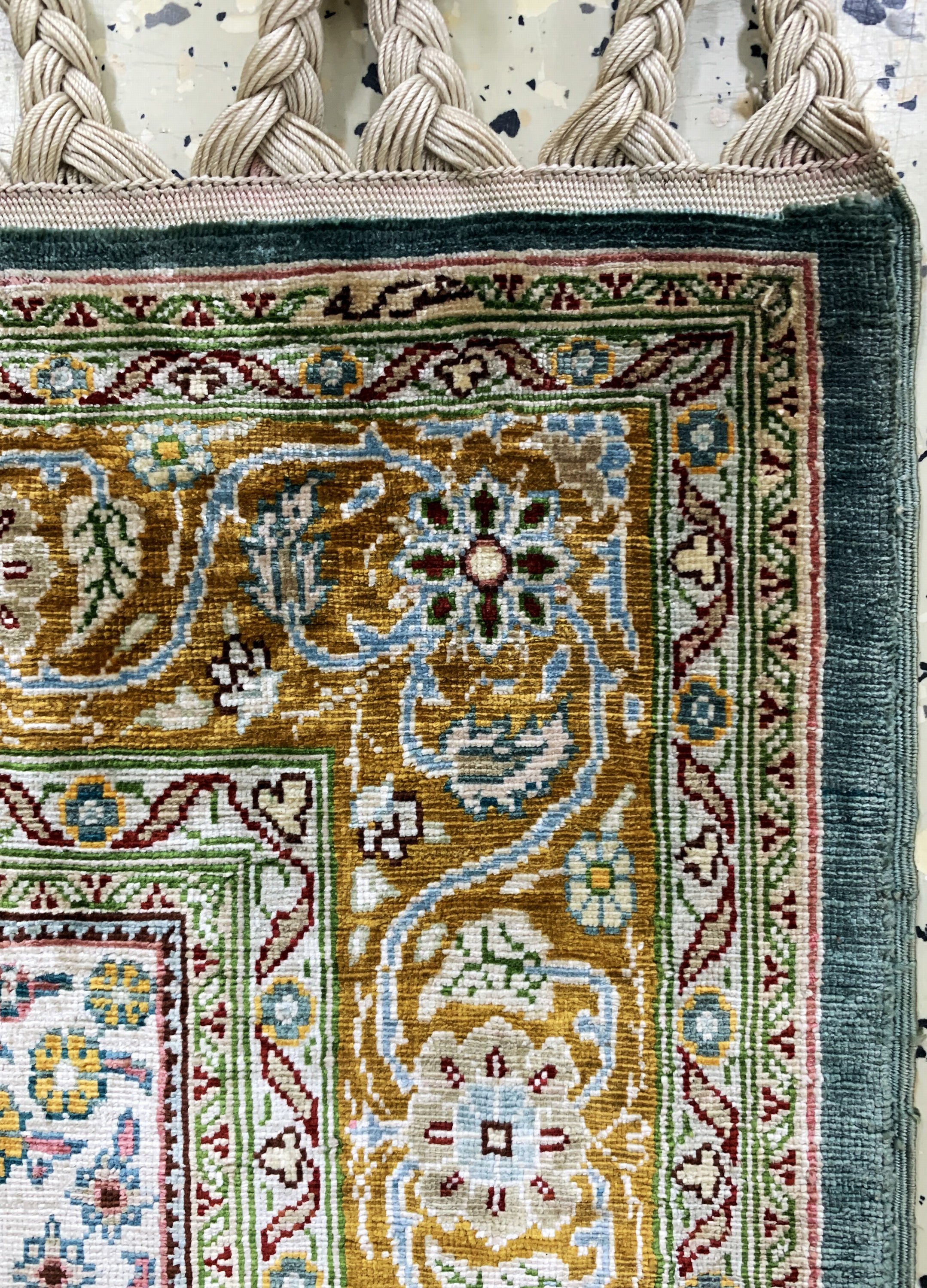 Detail d: Hereke Seide fein signiert, Türkei, Mitte 20.Jhd, reine Naturseide, ca. 95 x 66 cm, ca. 1,0 Mio. Kn/qm, EHZ: 1-2