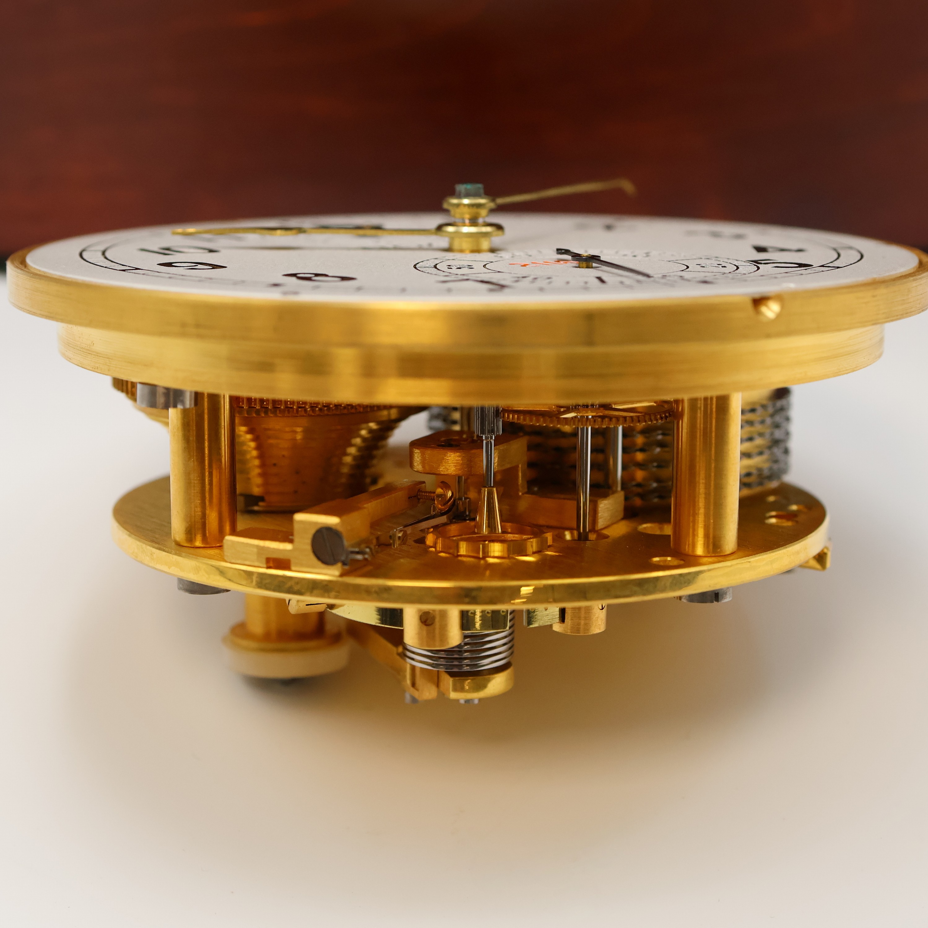 Detail k: POLJOT nahezu neuwertiger Marinechronometer Nr. 21167, UDSSR lt. Pass von 1996, 3-tlg. Holzkasten, orig. Transportkasten, kardanisch aufgehängtes ...