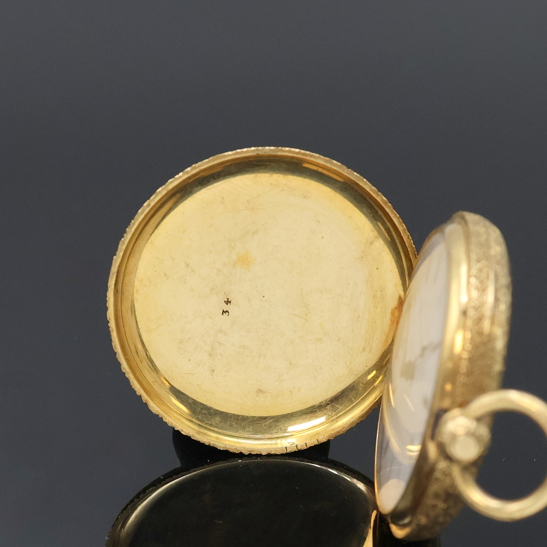 Detail a: JAMES GENT LONDON kleine Savonette in GG 750/000, Schweiz um 1880, Schlüsselaufzug, sehr fein, komplett floral grav. 3-Deckel Goldgeh., ...