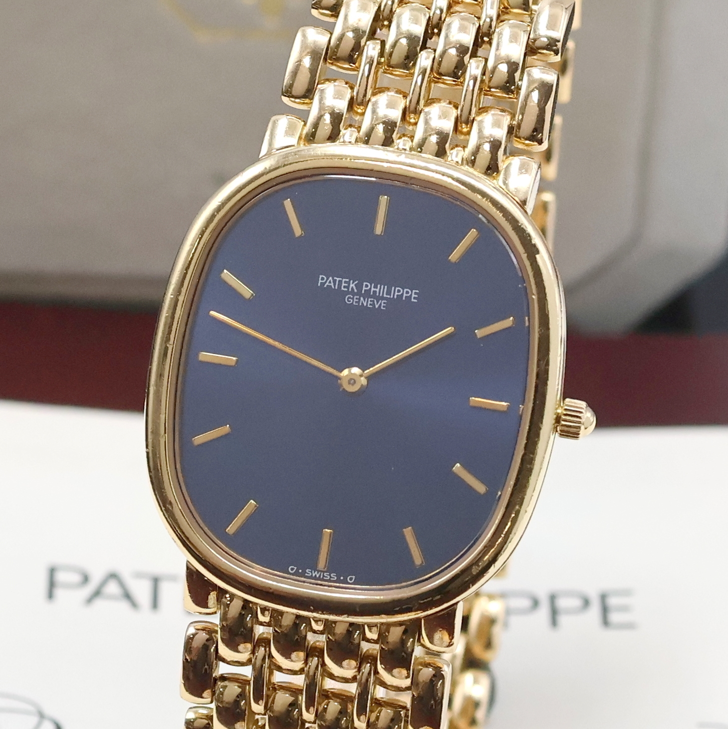 Detail a: PATEK PHILIPPE Herrenarmbanduhr Ellipse d´Or in GG 750/000 Referenz 3738/122, Schweiz verk. lt. beil. Zertifikat 08/2001, Automatik, orig. ...