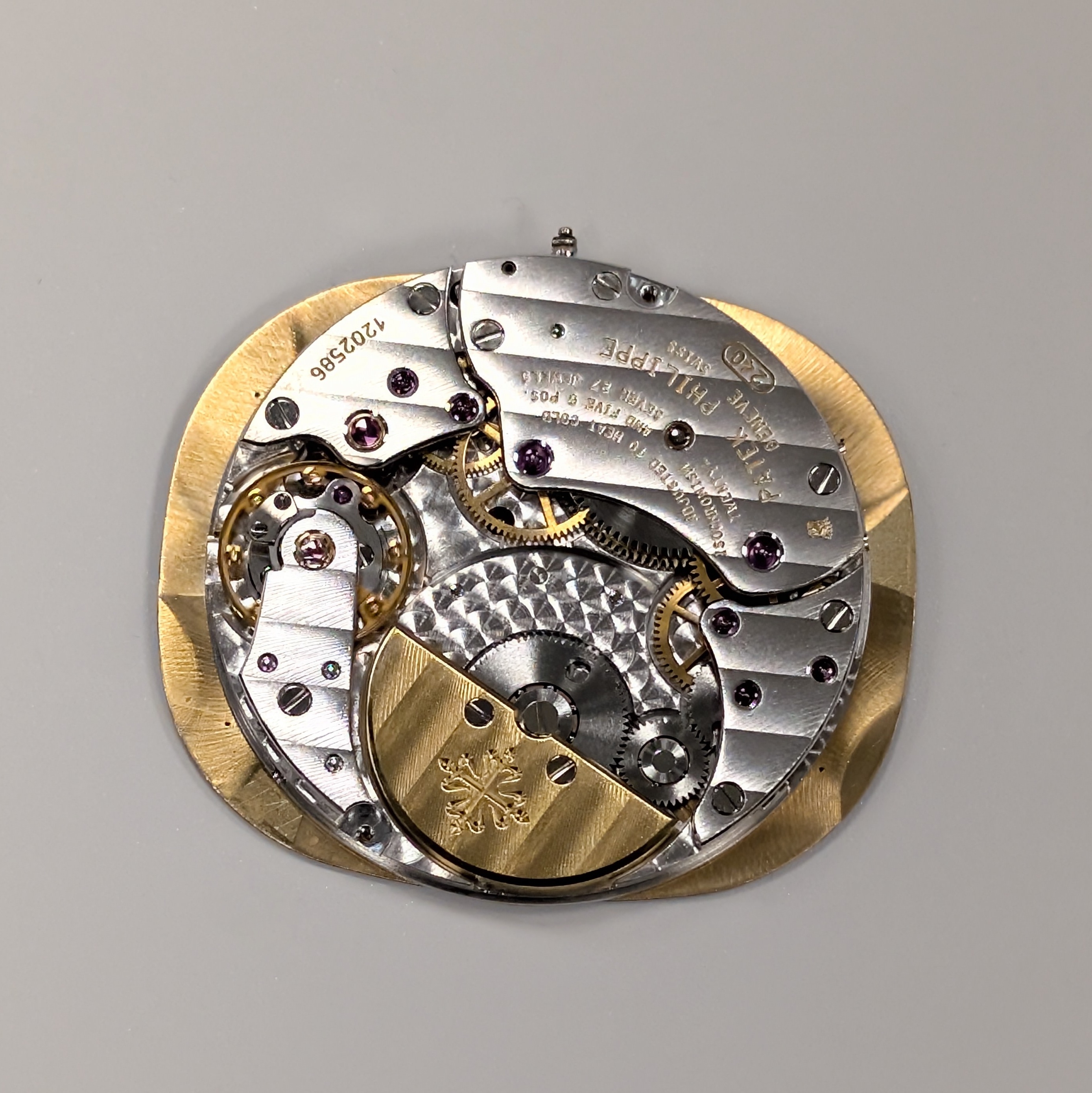 Detail i: PATEK PHILIPPE Herrenarmbanduhr Ellipse d´Or in GG 750/000 Referenz 3738/122, Schweiz verk. lt. beil. Zertifikat 08/2001, Automatik, orig. ...