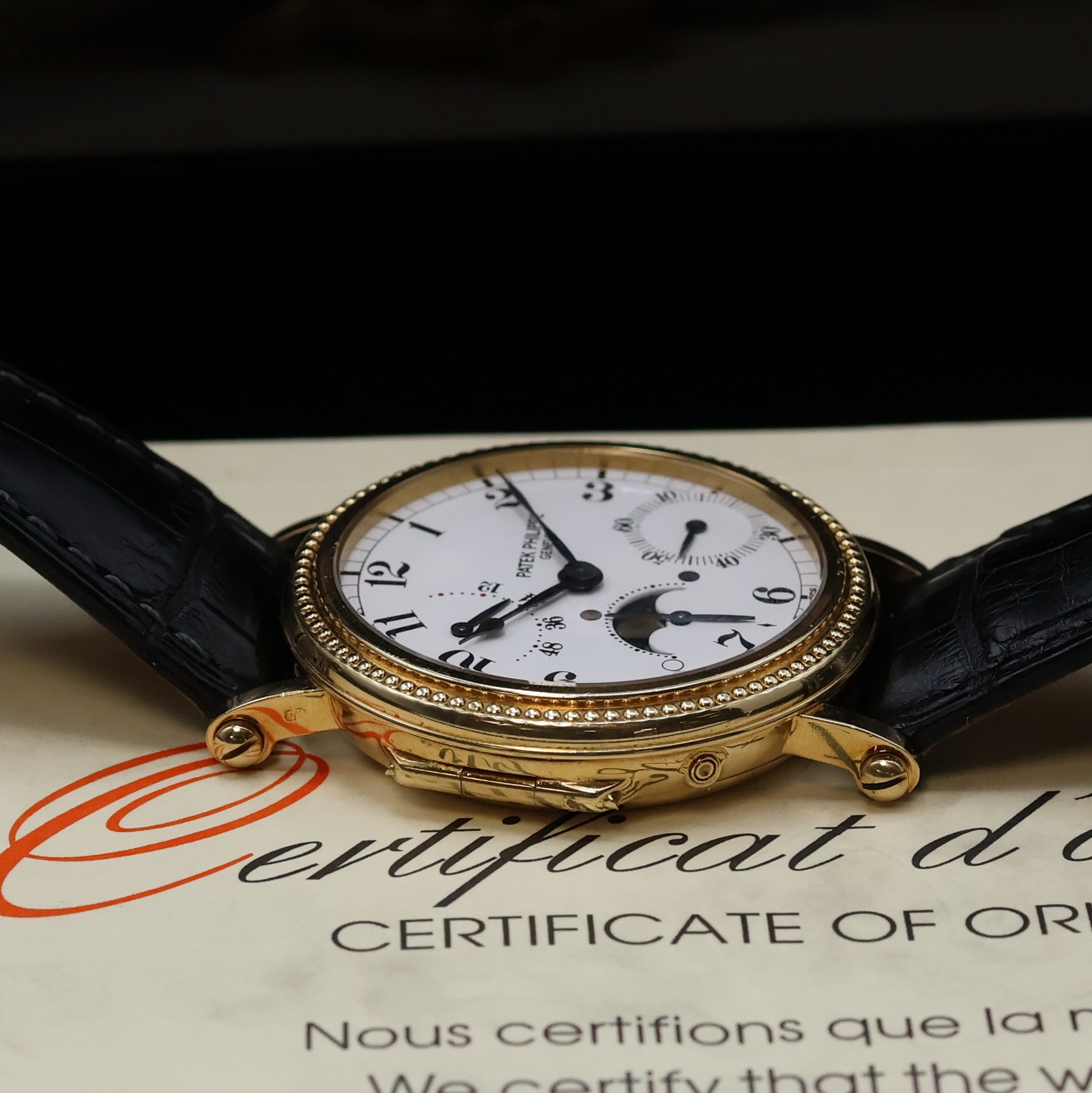 Detail d: PATEK PHILIPPE "Complications" Offizier Armbanduhr Referenz 5015 in GG 750/000, Schweiz um 1993, Automatik, Scharnierboden, Korrekturdr. ...