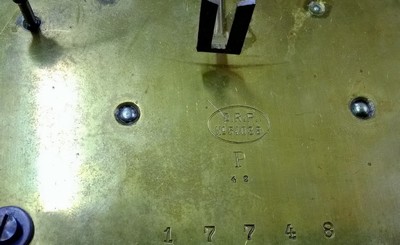 26960016a - Wanduhr sog. Freischwinger mit Viertelstundenschlag, D.R.P. No 54038, um 1890, ...