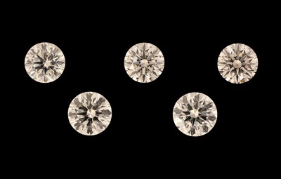 Image Lot 5 lose Brillanten zus. ca. 0.88 ct Weiß- l.get.Weiß/vvs Schätzpreis: ...