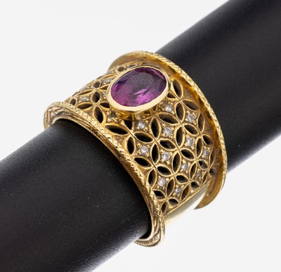 Image 26960072 - 18 kt Gold Rubin-Brillant-Ring, GG 750/000,ovalfacett. Rubin ca. 1.0 ct, 24 Brillanten ...