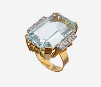 Image 26960076 - 18 kt Gold Aquamarin-Brillant-Ring, GG 750/000, Aquamarin-Rechteck ca. 36.00 ct, 8 in ...