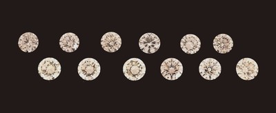 Image Lot 12 lose Brillanten, zus. ca. 4.88 ct Weiß-l.get.Weiß/vs-si Schätzpreis: 12800, - ...
