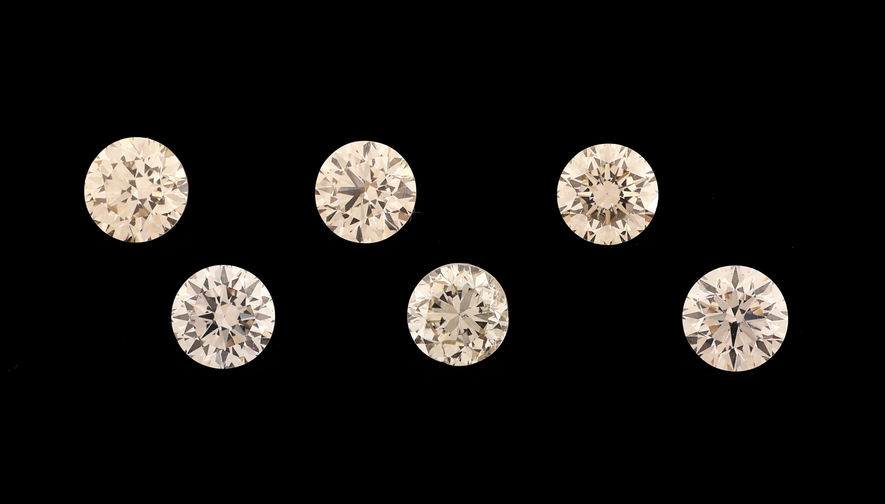 Image 26960500 - Lot 6 lose Brillanten zus. ca. 1.89 ct Weiß- get.Weiß/si Schätzpreis: 3700, - EUR