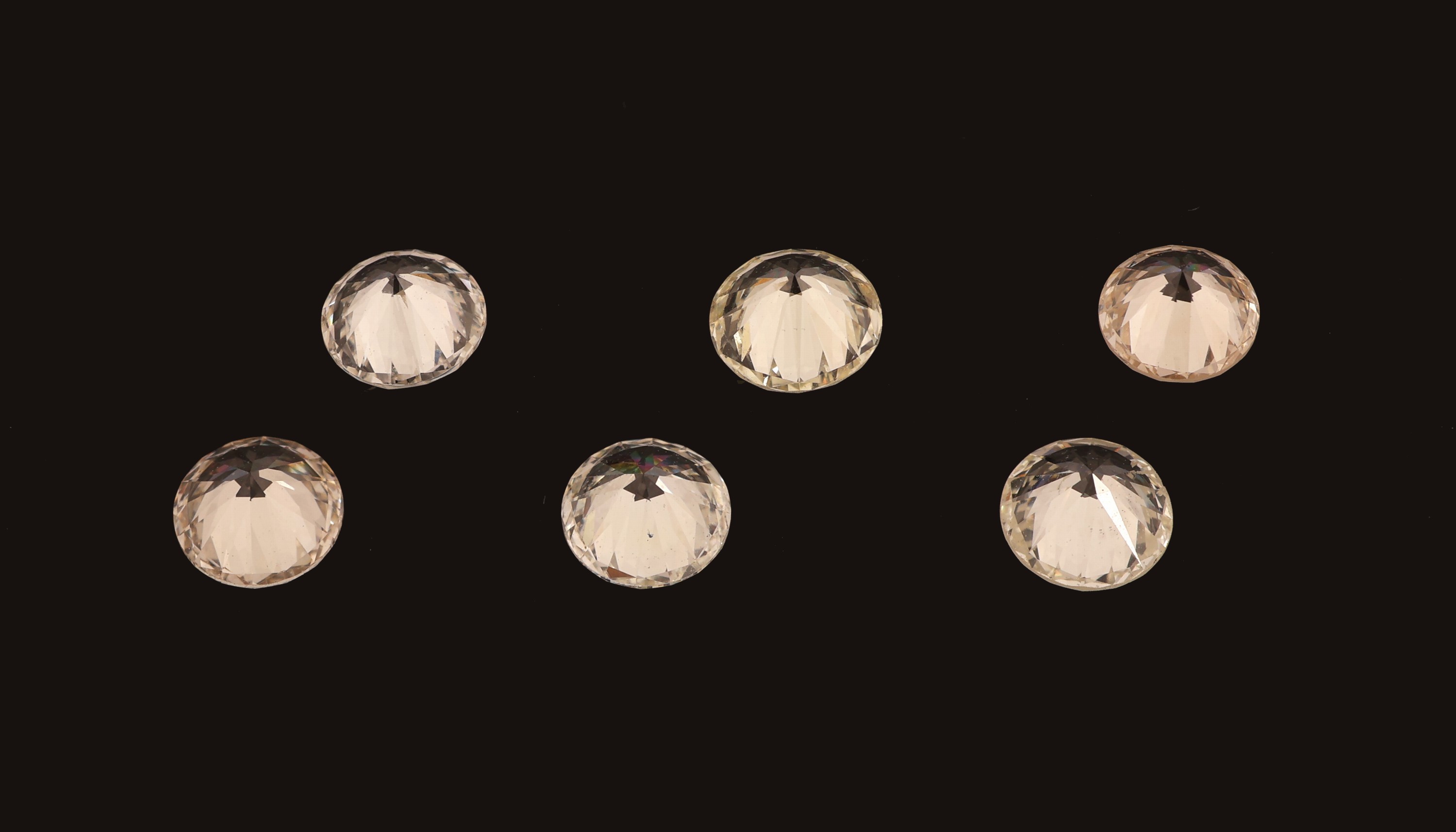 Detail a: Lot 6 lose Brillanten zus. ca. 1.92 ct Weiß- get.Weiß/si