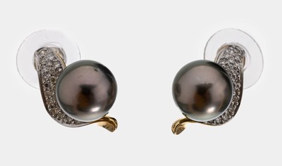 Image 26960617 - Paar 14 kt Gold Zuchtperl-Diamant-Ohrstecker, GG 585/000, geschwungen, 2 ...