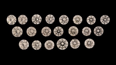 Image Lot 21 lose Brillanten zus. ca. 2.12 ct Weiß- get.Weiß/vs Schätzpreis: ...