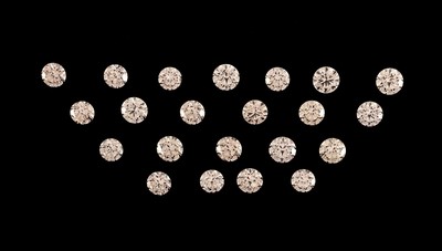 Image 26960639 - Lot 22 lose Brillanten, zus. ca. 2.19 ct Weiß-get.Weiß/vs Schätzpreis: ...