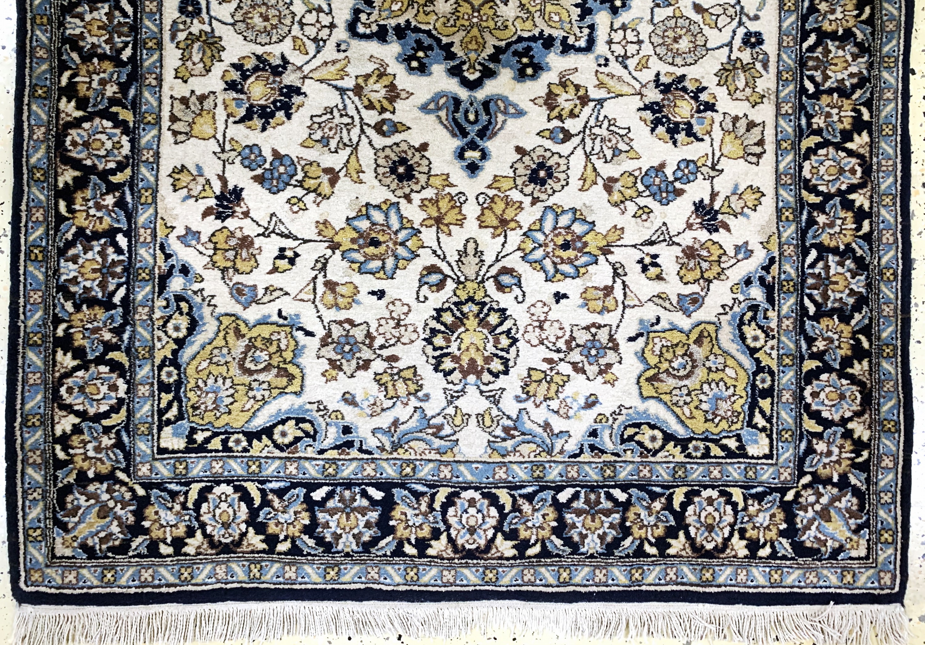 Detail b: Ghom kork, Persien, Mitte 20.Jhd., Korkwolle mit Seide, ca. 160 x 108 cm, EHZ: 2