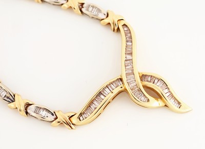 26960701c - 14 kt Gold Diamant-Collier, GG/WG 585/000, ca. 280 Diamant-Trapeze zus. ca. 4.00 ct ...