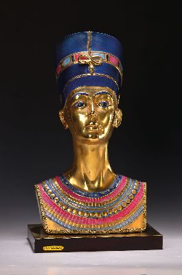 Image 26960703 - Büste der Nofretete, Capodimonte, Entwurf Edoardo Tasca, 1980, Porzellan, ...