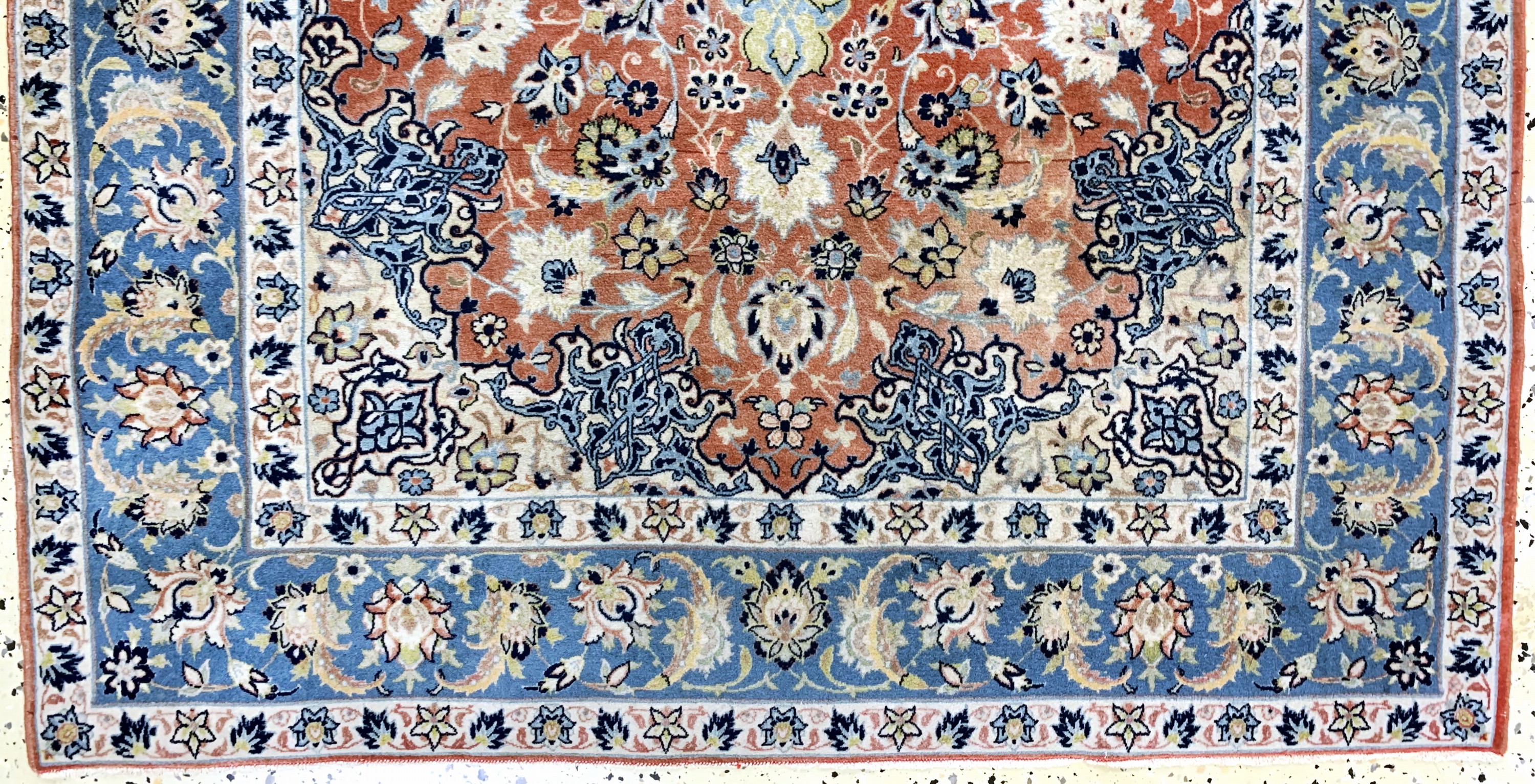Detail c: Esfahan fein, Persien, Mitte 20.Jhd, Korkwolle auf Seide, ca. 170 x 112 cm, Reinigungsbedürftig, EHZ: 2-3