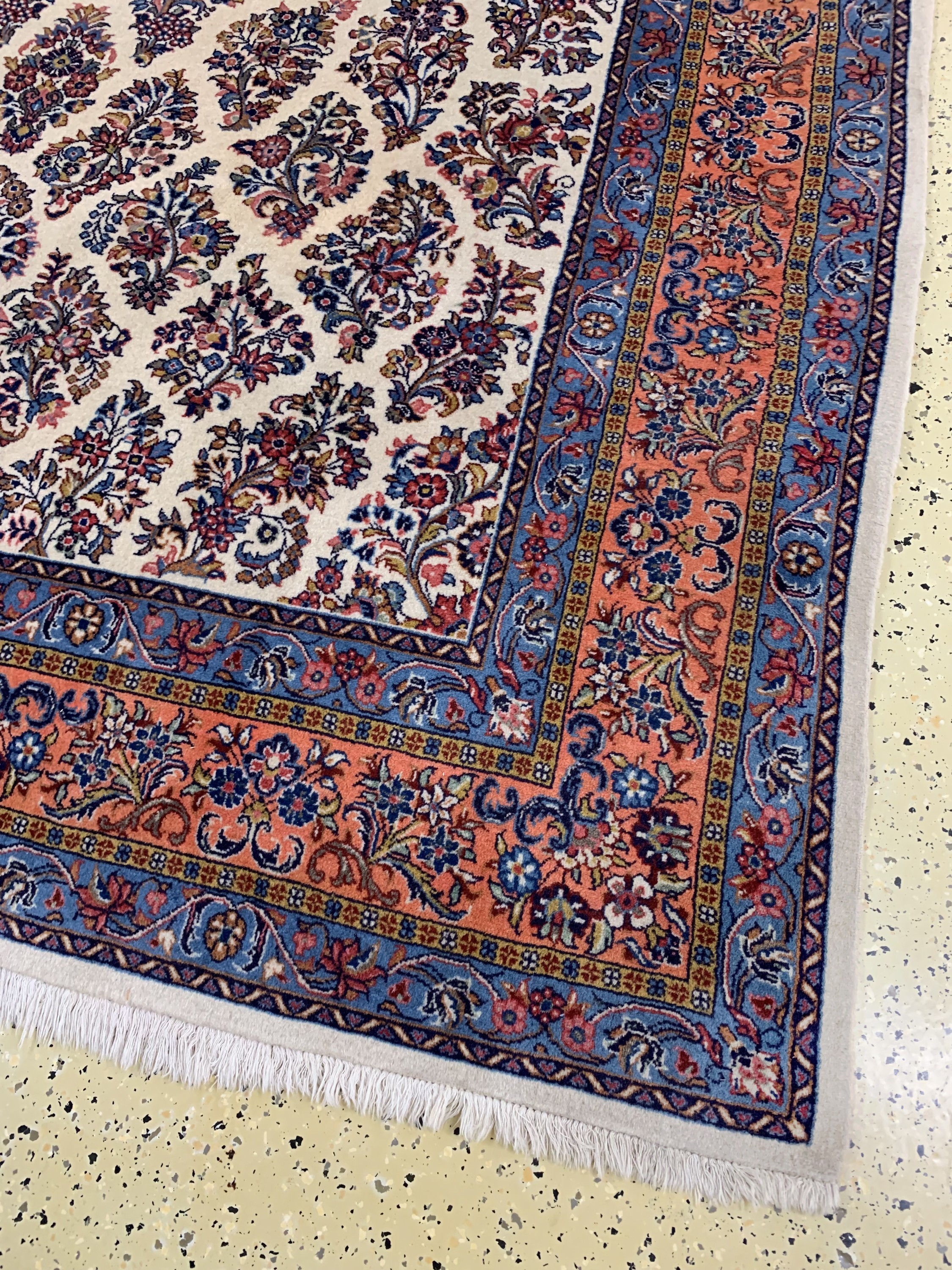 Detail a: Sarogh Kork fein, Persien, Ende 20.Jhd, Wolle auf Baumwolle, ca. 310 x 210 cm, EHZ: 2 (verblasst).