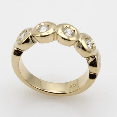 Image 26960813 - Massiver Ring mit Brillanten, GG 585/000, 5 Brill. in Zargenfassung zus. ca. 0.50 ct ...