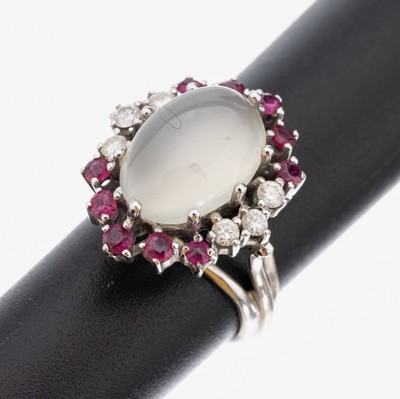 Image 14 kt Gold Mondstein-Rubin-Brillant-Ring, WG 590/000, mittig ovaler Mondstein-Cabochon ...