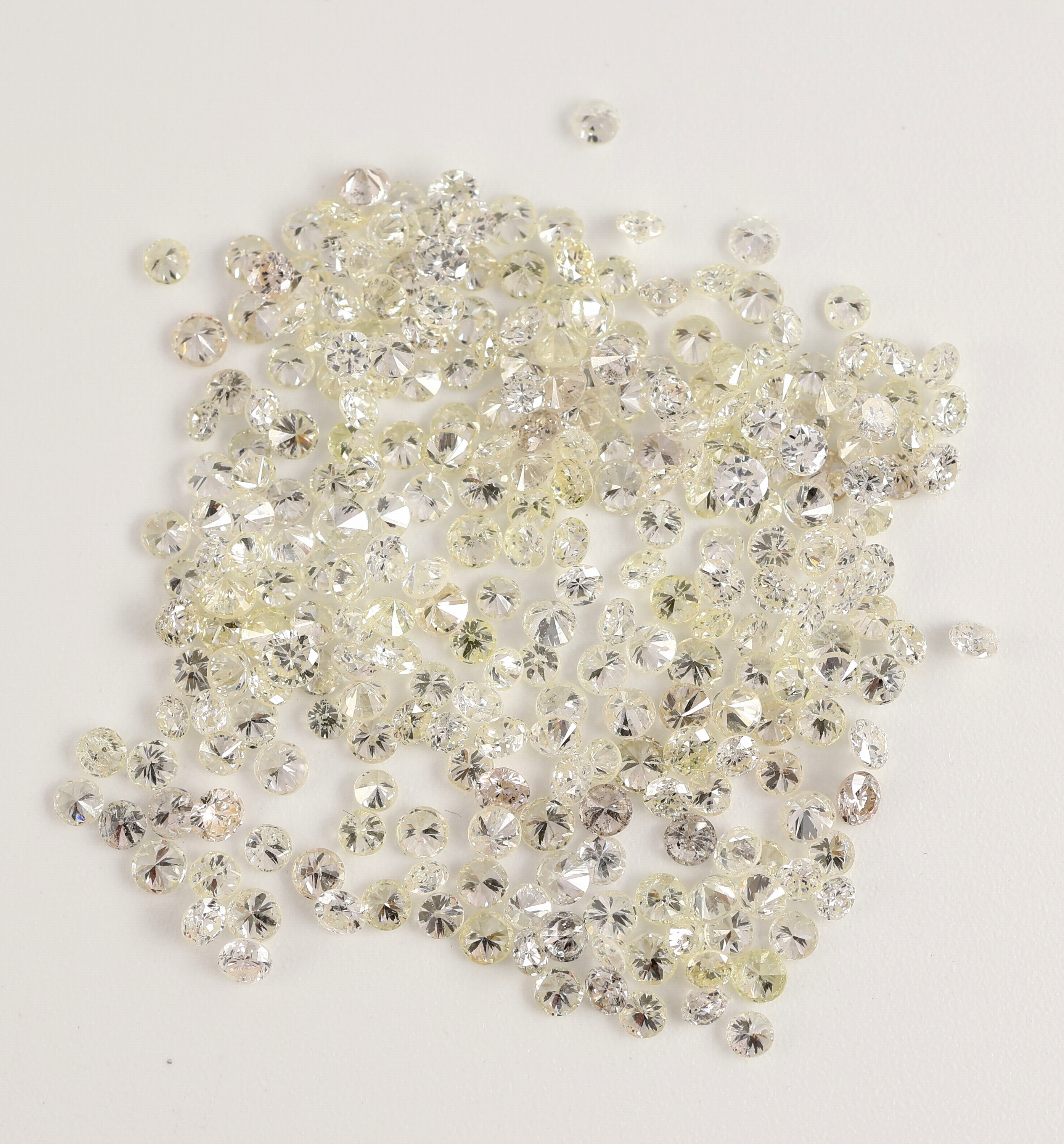 Detail a: Lot lose Brillanten, zus. ca. 7.19 ct l.get.Weiß-Yellow/p