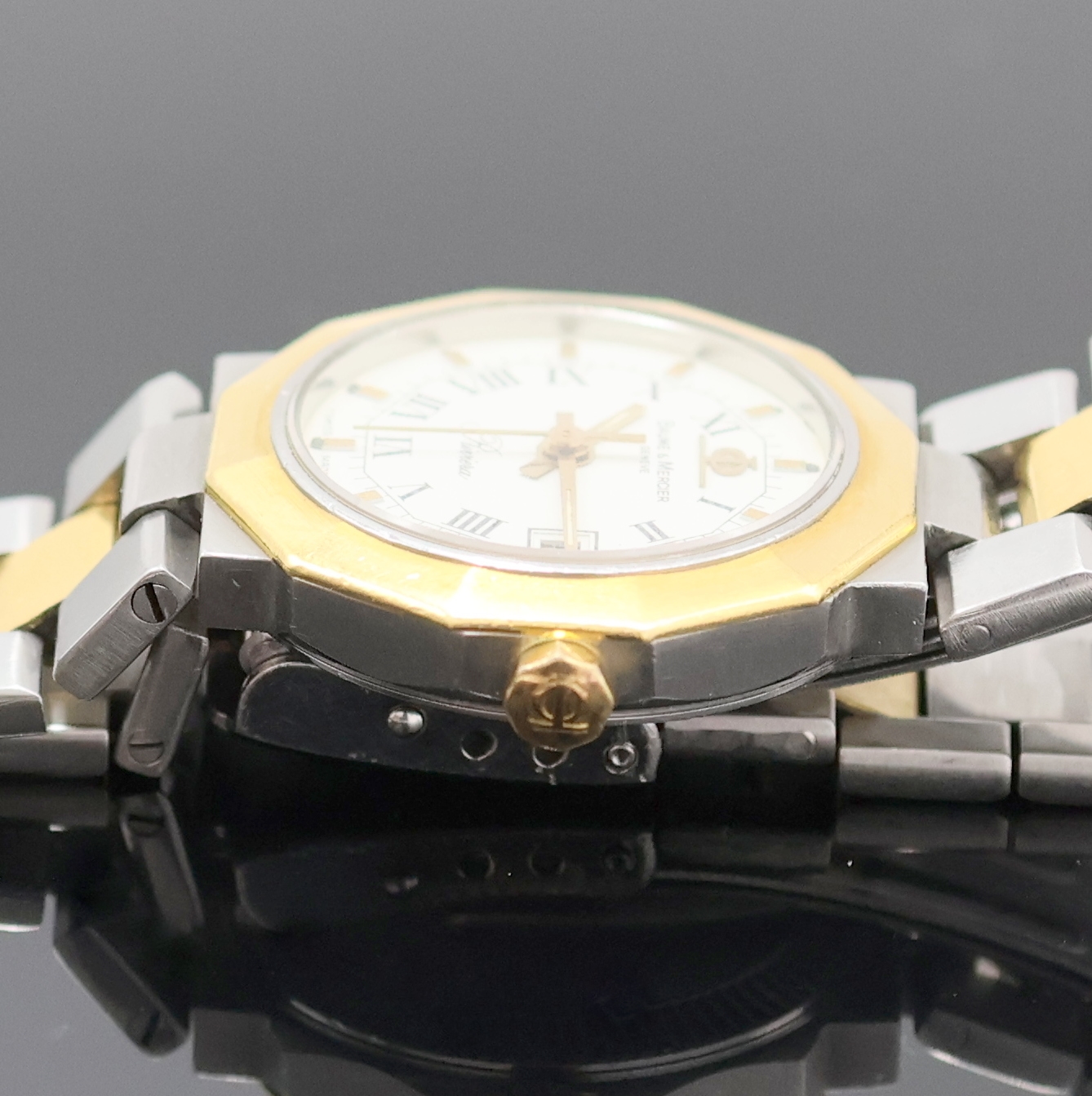 Detail c: BAUME & MERCIER Riviera Damenarmbanduhr in Stahl/Gold Referenz 5221.018, Schweiz 1980er Jahre, quarz, 12-eckiges Geh., Boden verschr., integr. orig. ...