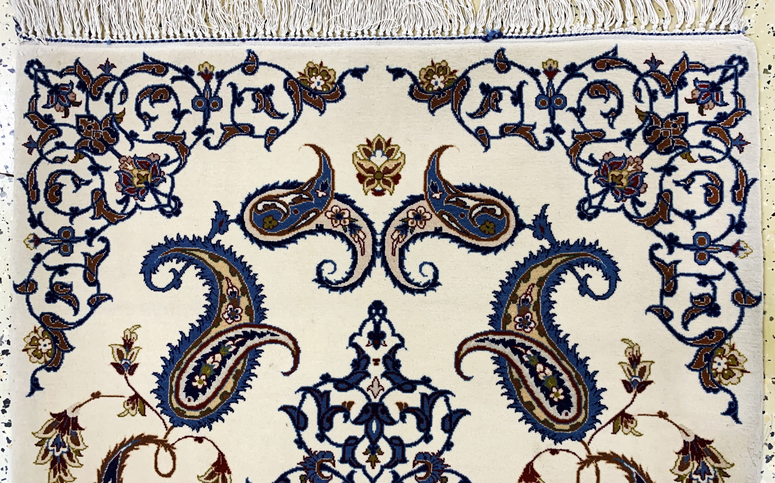 Detail a: Esfahan fein, Persien, Mitte 20.Jhd, Korkwolle auf Seide, ca. 116 x 77 cm, ca. 1,0 Mio. Kn/qm, EHZ: 1-2