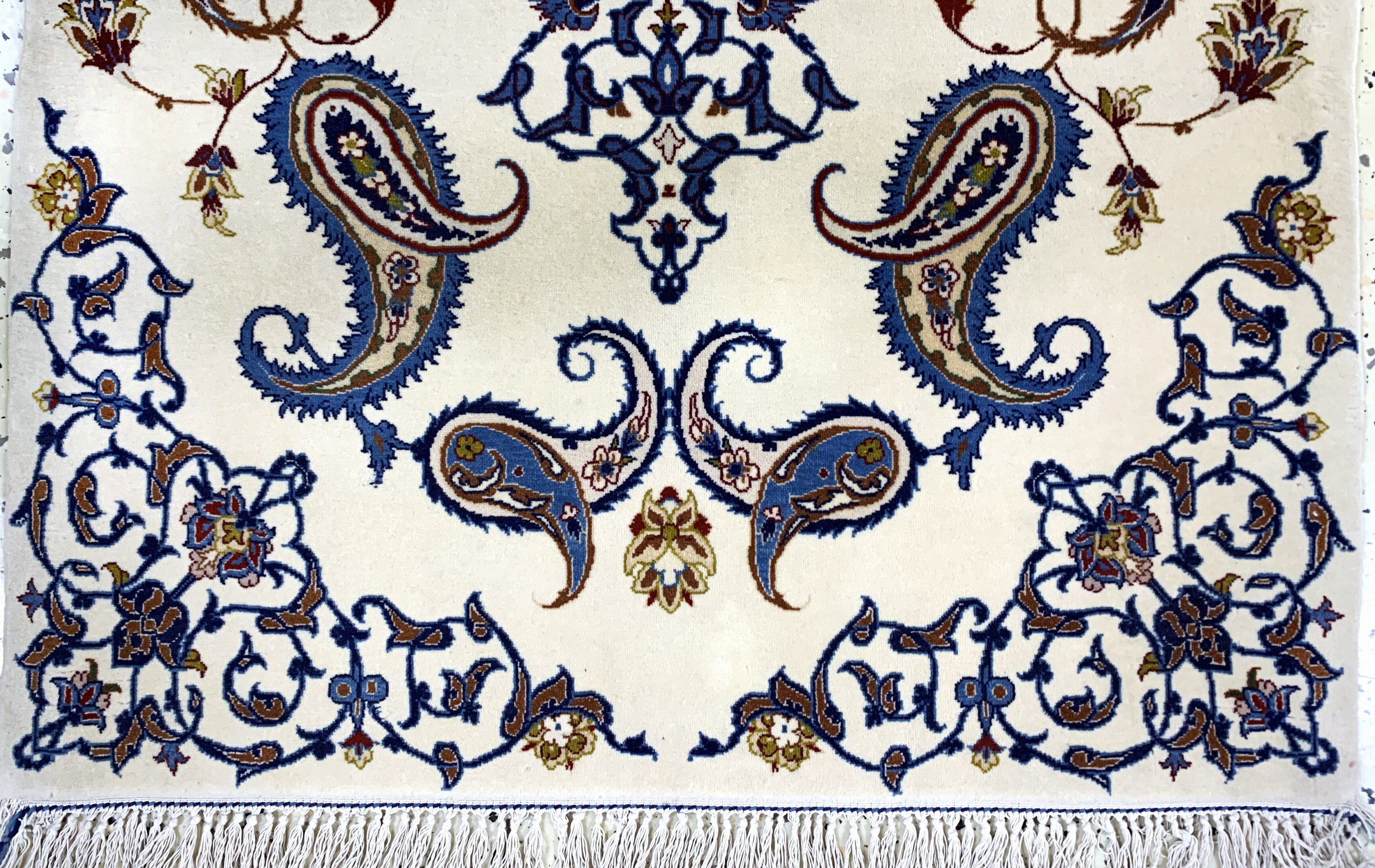 Detail c: Esfahan fein, Persien, Mitte 20.Jhd, Korkwolle auf Seide, ca. 116 x 77 cm, ca. 1,0 Mio. Kn/qm, EHZ: 1-2