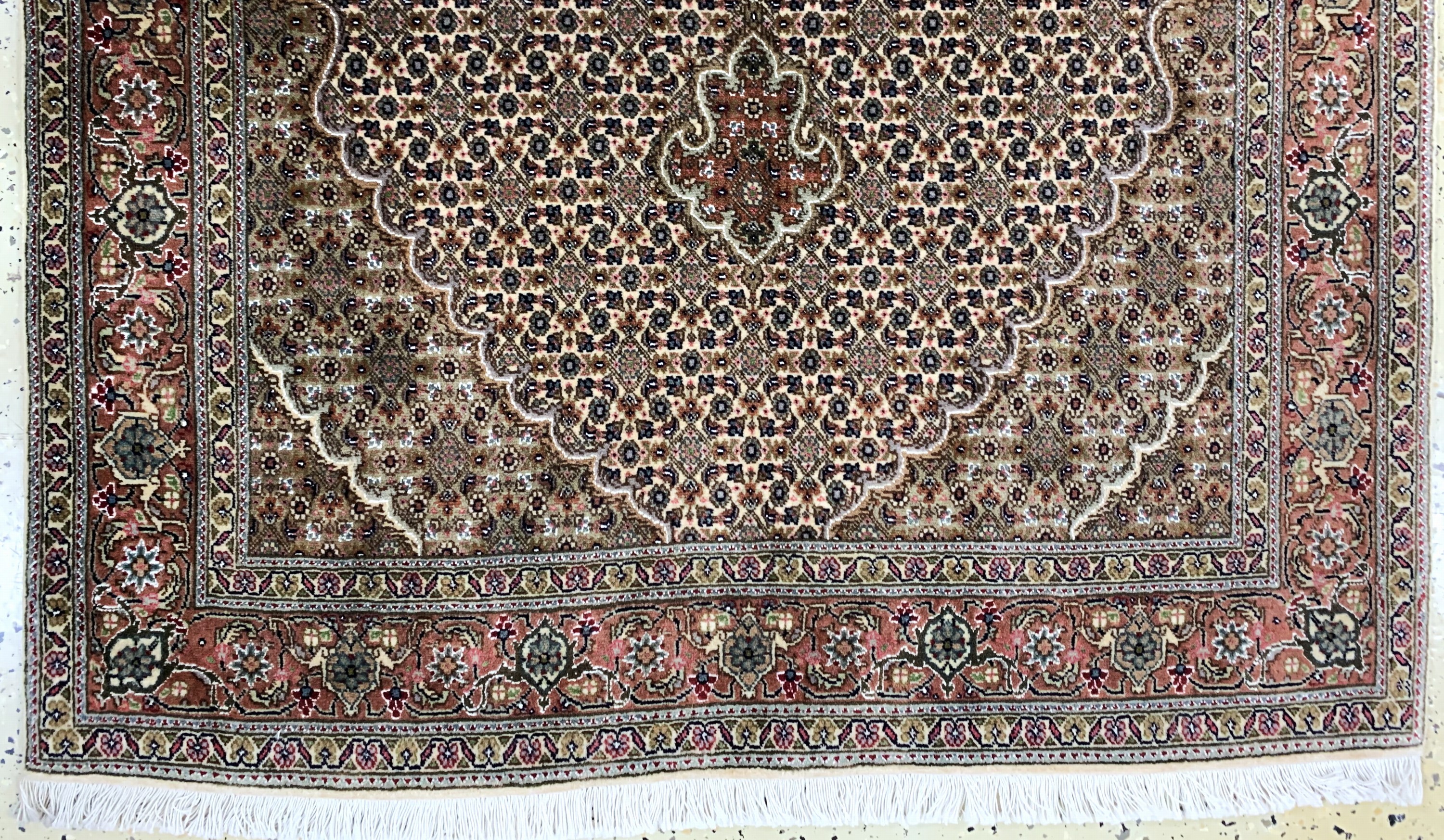 Detail c: Täbriz fein(50 Raj), Persien, Ende 20.Jhd, Korkwolle mit Seide, ca. 150 x 102 cm, ca. 500.000 Kn/qm, EHZ: 1-2