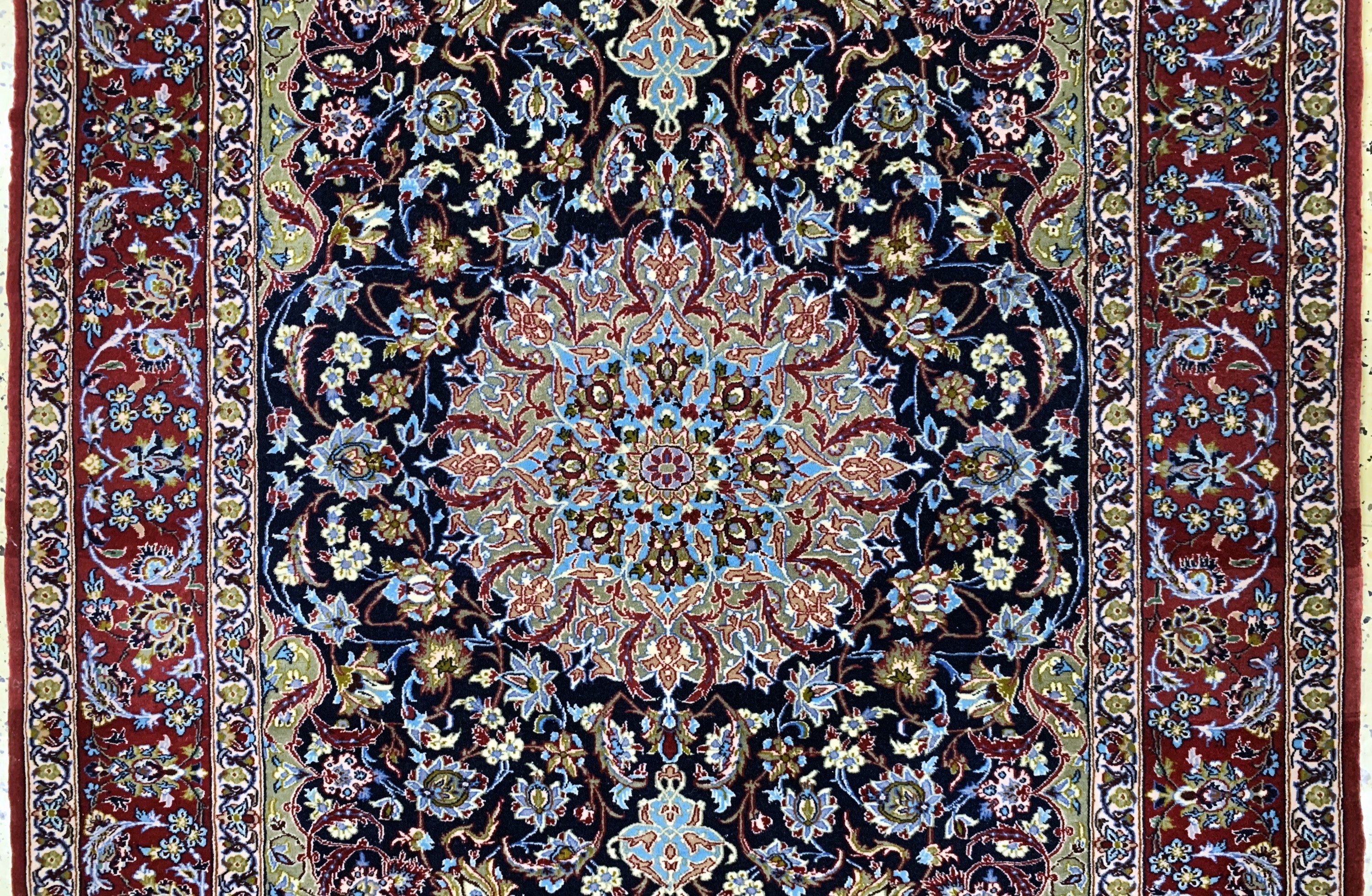 Detail b: Esfahan fein, Persien, Mitte 20.Jhd, Korkwolle auf Seide, ca. 163 x 110 cm, ca. 1,0Mio. Kn/qm, EHZ: 1-2