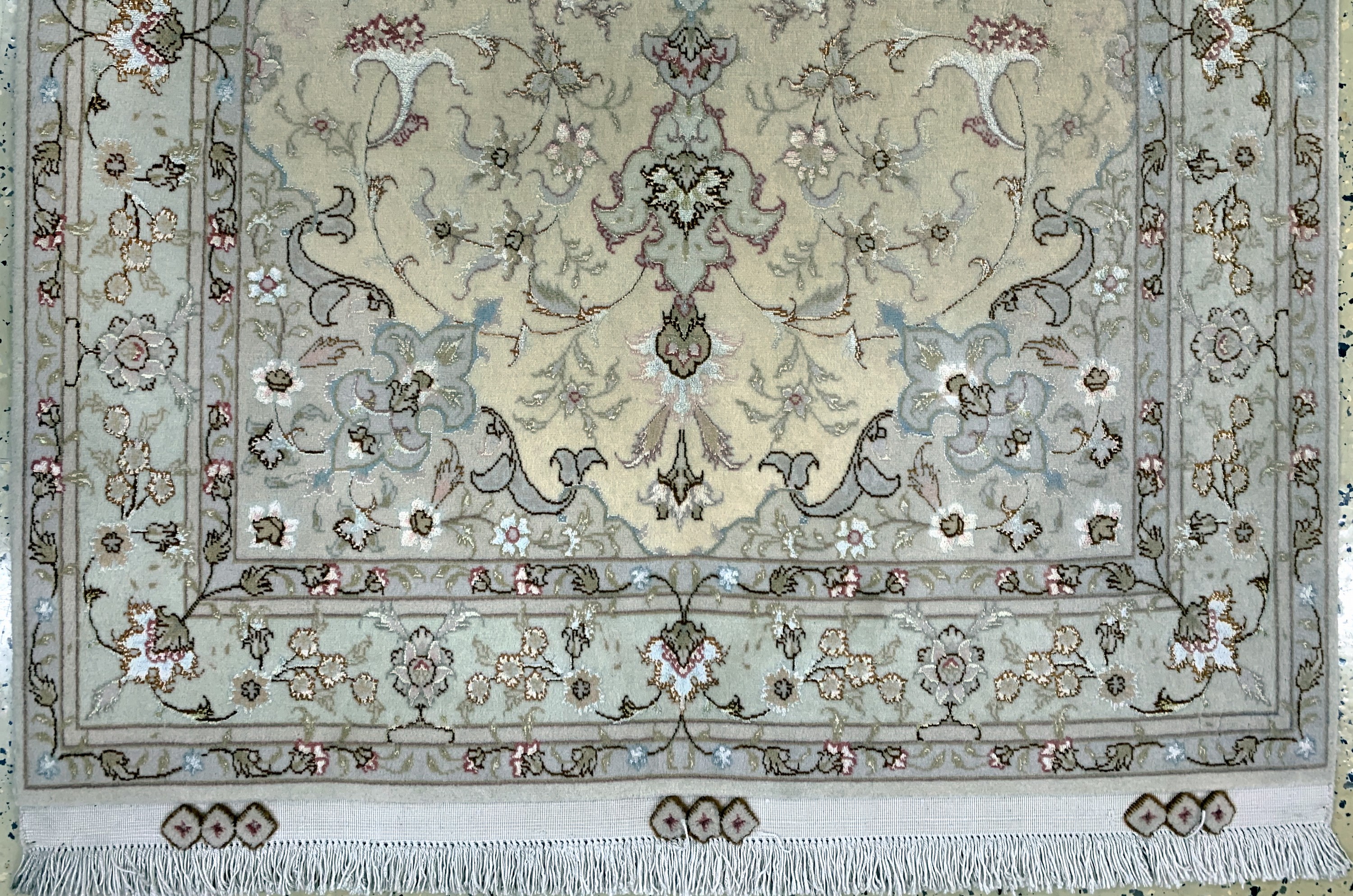 Detail c: Täbriz fein(50 Raj), Persien, Ende 20.Jhd, Korkwolle mit und auf Seide, ca. 160 x 100 cm,ca. 500.000 Kn/qm, EHZ: 1-2