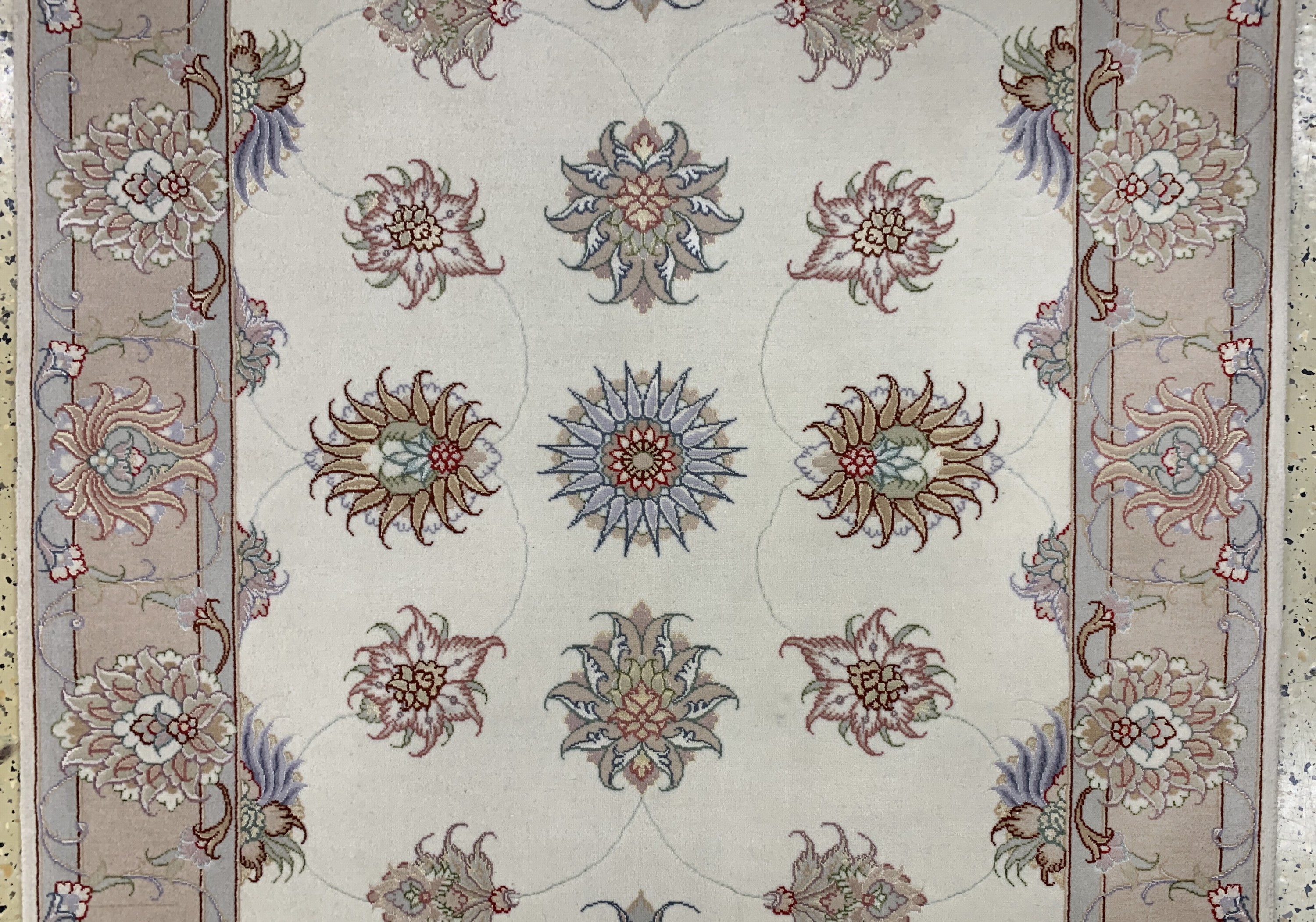 Detail b: Täbriz fein(50 Raj), Persien, Ende 20.Jhd, Korkwolle mit Seide, ca. 150 x 100 cm, ca. 500.000 Kn/qm, EHZ: 1-2
