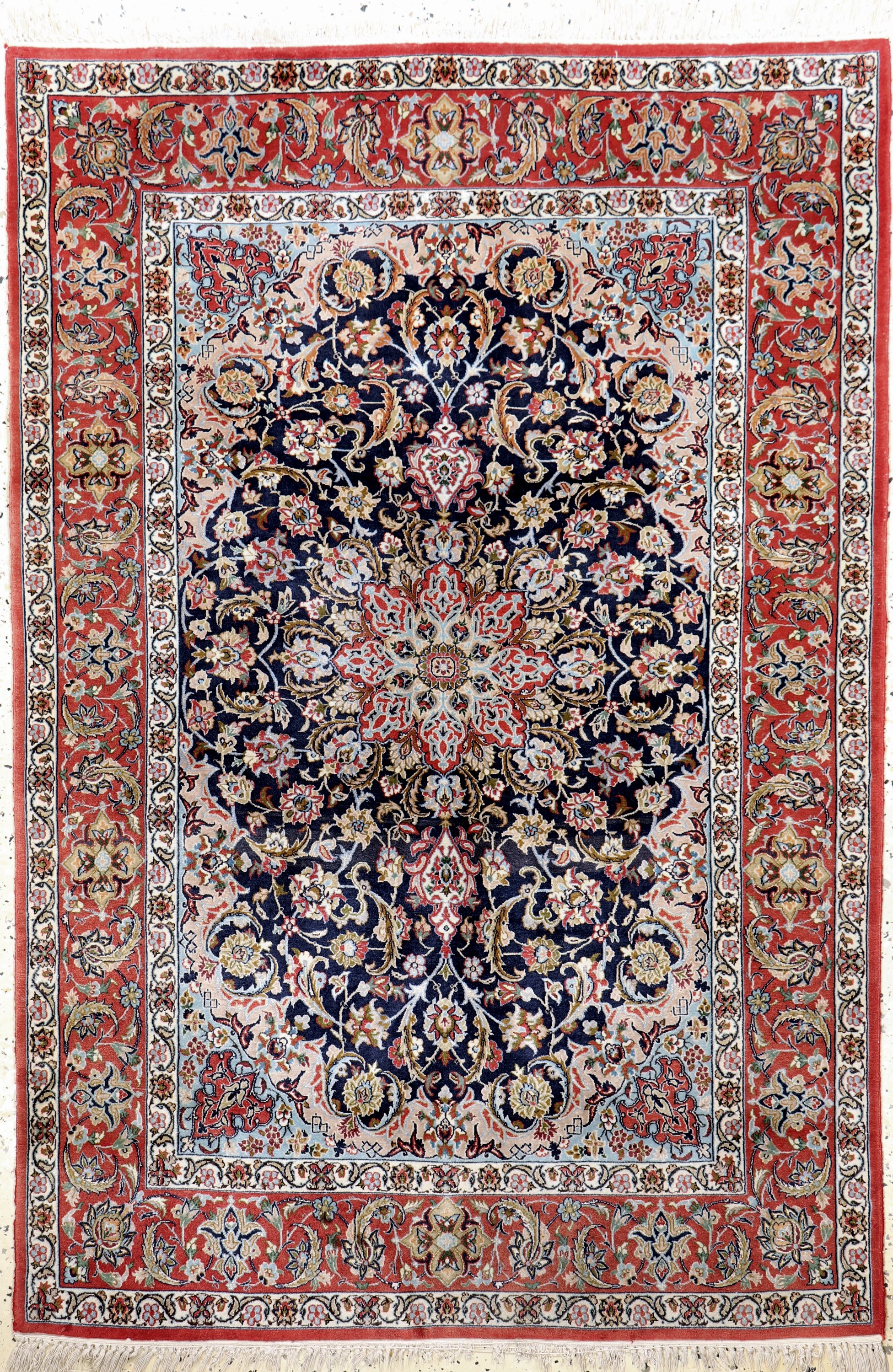 Esfahan fein, Persien, Mitte 20.Jhd, Korkwolle mit und auf Seide, ca. 163 x 112 cm,ca. 1,0 Mio. Kn/qm, EHZ: 2