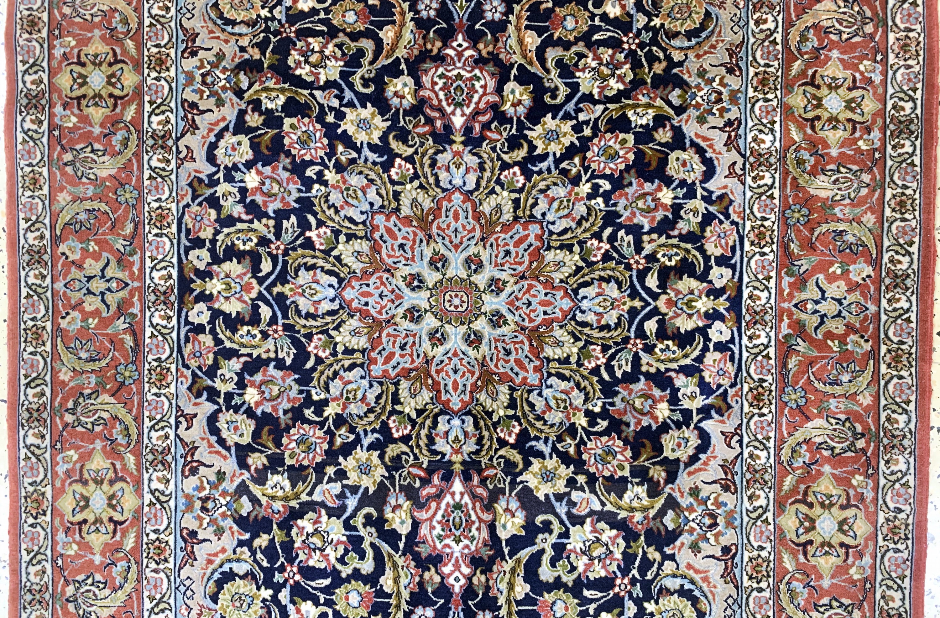 Detail b: Esfahan fein, Persien, Mitte 20.Jhd, Korkwolle mit und auf Seide, ca. 163 x 112 cm,ca. 1,0 Mio. Kn/qm, EHZ: 2