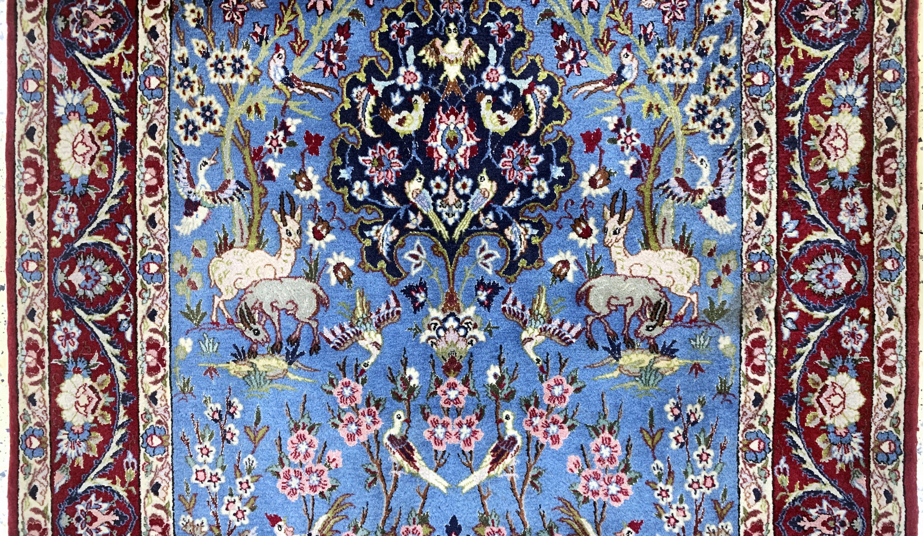 Detail b: Esfahan fein, Persien, Mitte 20.Jhd, Korkwolle mit und auf Seide, ca. 175 x 110 cm,ca. 1,0 Mio. Kn/qm, EHZ: 2(reinigungsbedürftig).