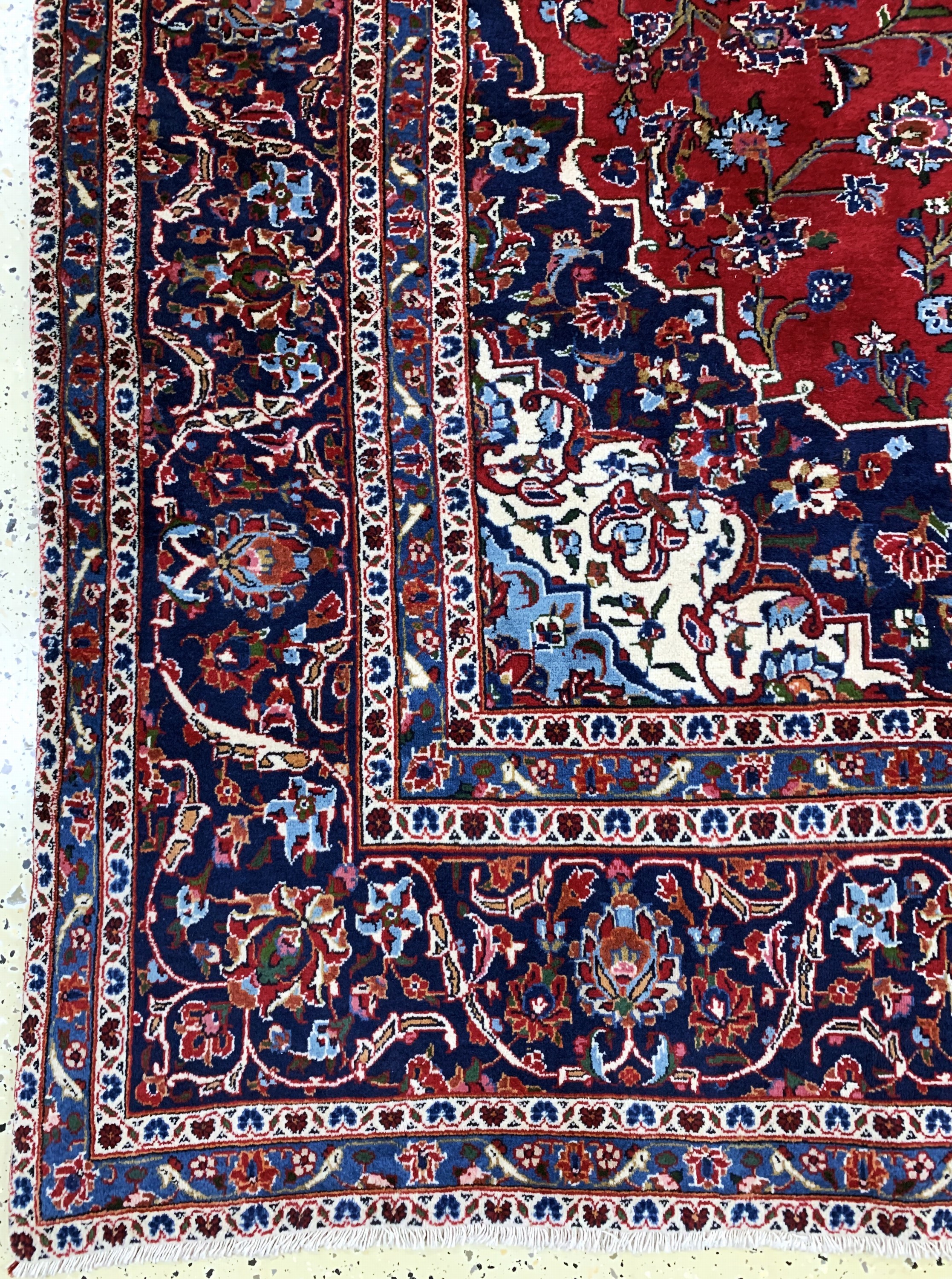 Detail c: Keschan, Persien, Ende 20.Jhd, Wolle auf Baumwolle, ca. 367 x 250 cm, EHZ: 1-2(kleine Florfehlstelle).