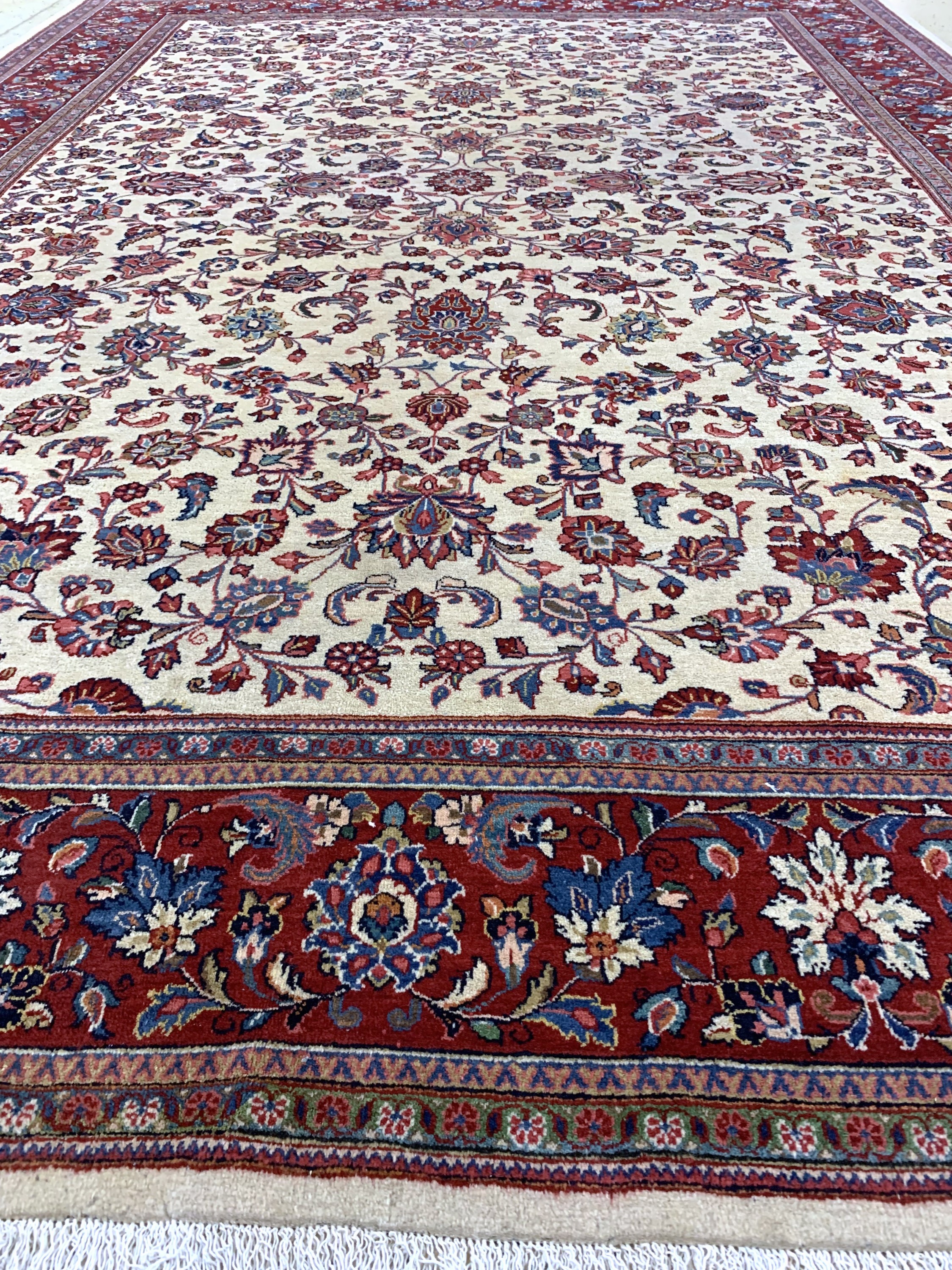 Detail g: Sarogh fein alt, Persien, Mitte 20.Jhd, Wolle auf Baumwolle, ca. 370 x 268 cm, EHZ: 1-2