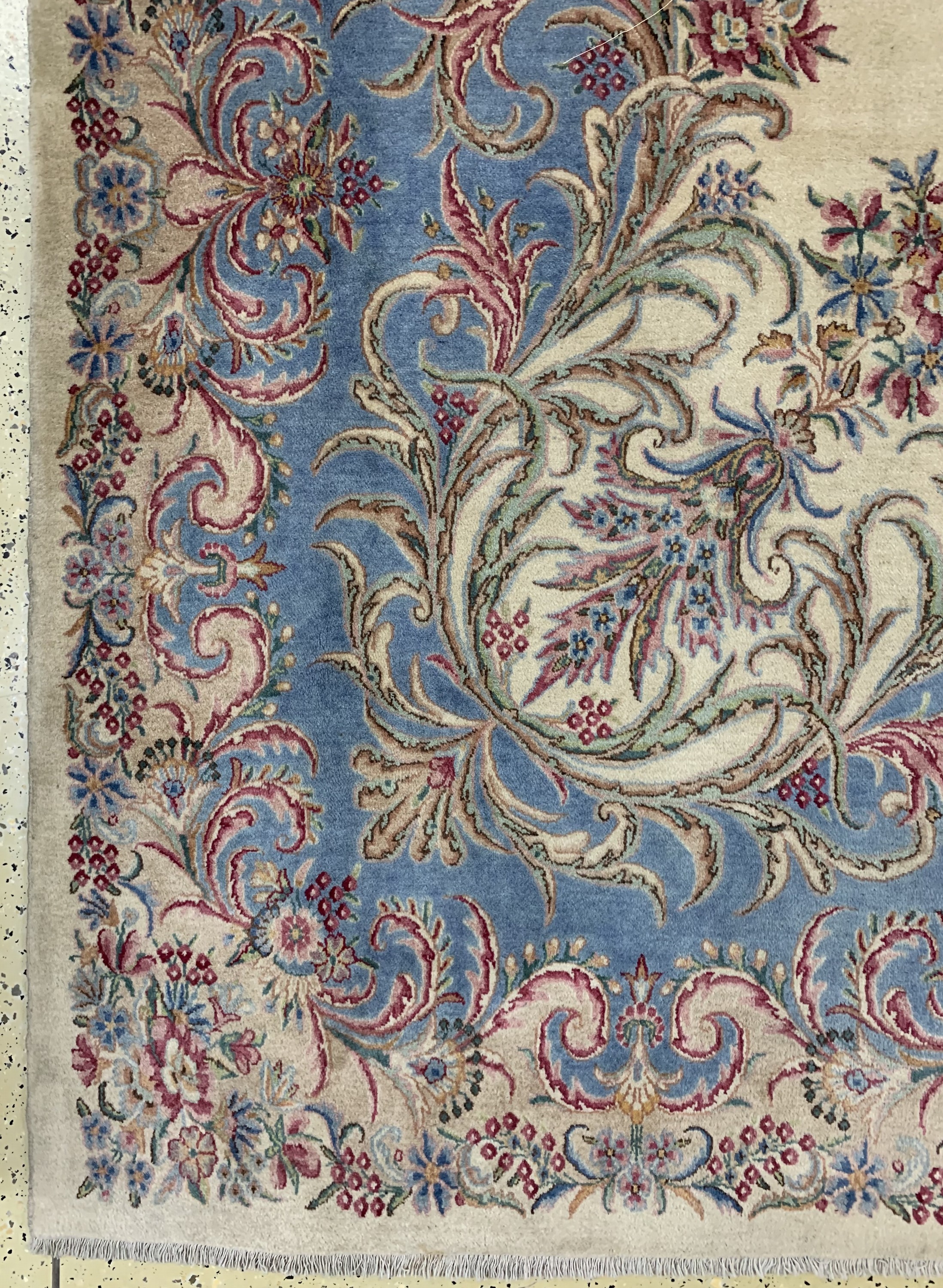Detail b: Kerman fein Persien, signiert"Ardjomand", Mitte 20.Jhd, Wolle auf Baumwolle, ca. 366 x 276 cm, EHZ: 2