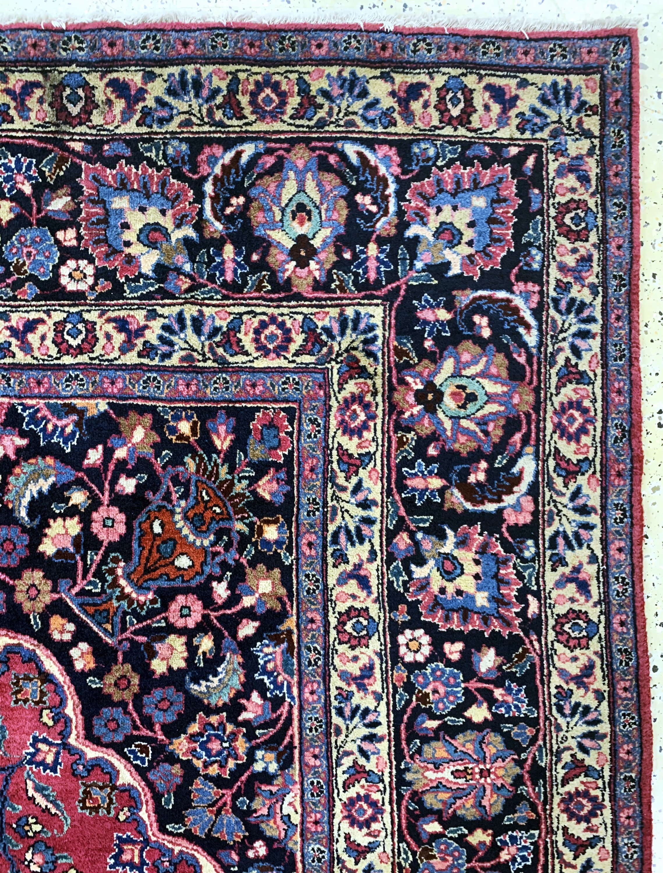 Detail e: Mesched alt, Persien, Mitte 20.Jhd, Wolle auf Baumwolle, ca. 360 x 260 cm, Mottenfraß, EHZ: 2