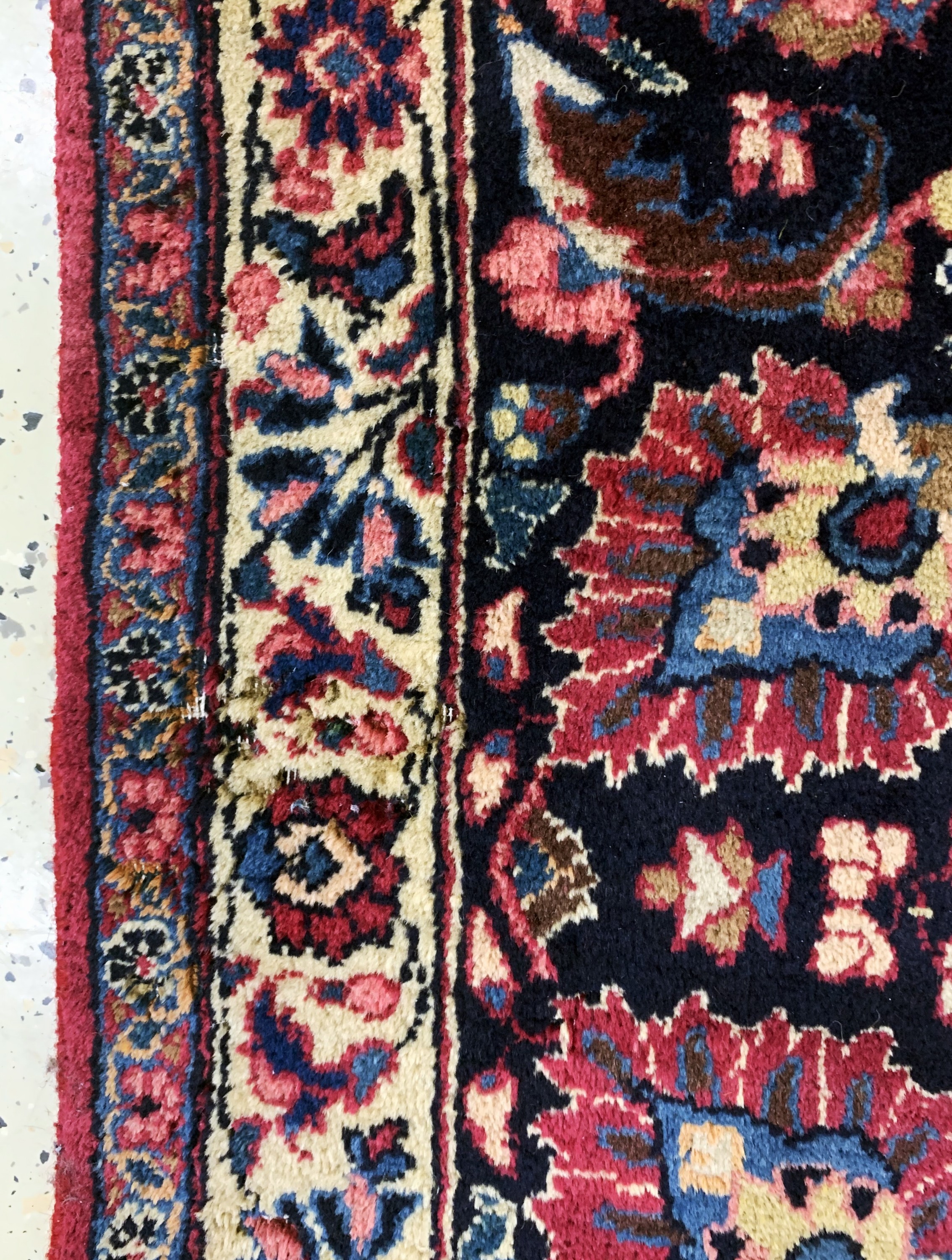 Detail i: Mesched alt, Persien, Mitte 20.Jhd, Wolle auf Baumwolle, ca. 360 x 260 cm, Mottenfraß, EHZ: 2