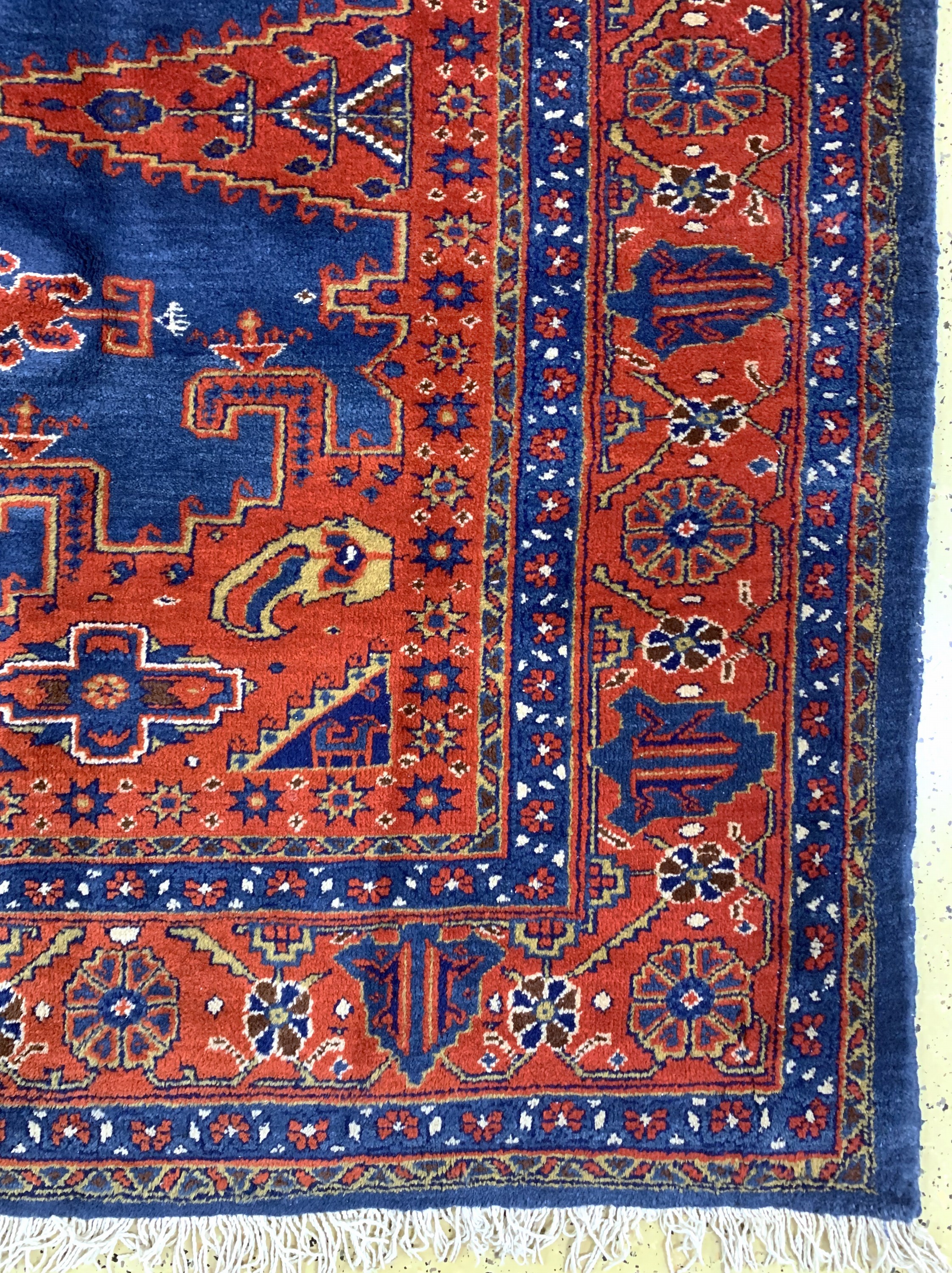 Detail a: Wiss, Persien, Mitte 20.Jhd, Wolle auf Baumwolle, ca. 309 x 250 cm, EHZ: 2