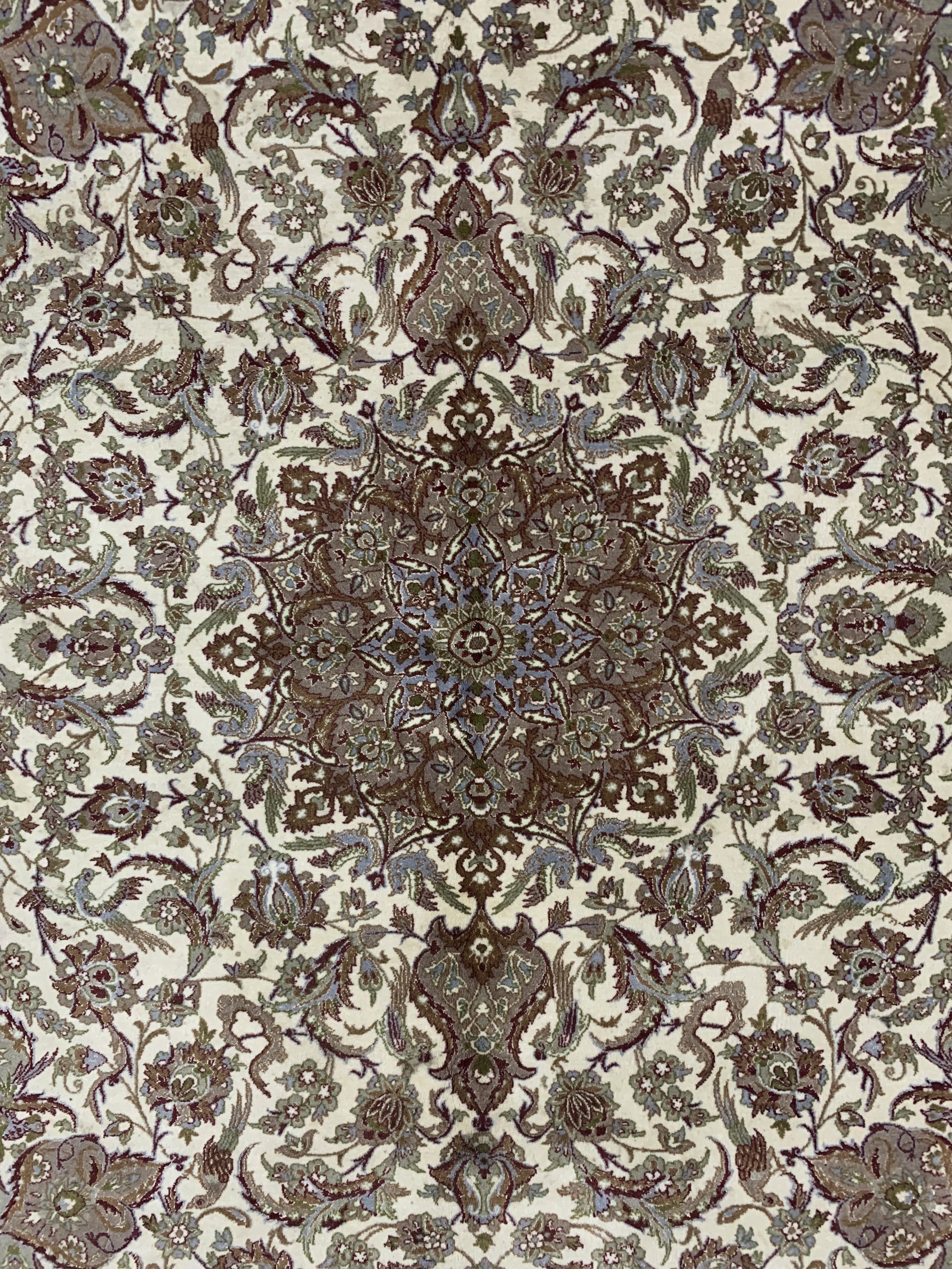 Detail c: Esfahan fein Persien, signiert"Pour Hakim",Mitte 20.Jhd, Korkwolle mit und auf Seide, ca.240 x 158 cm, Reinigungsbedürftig, EHZ: 2