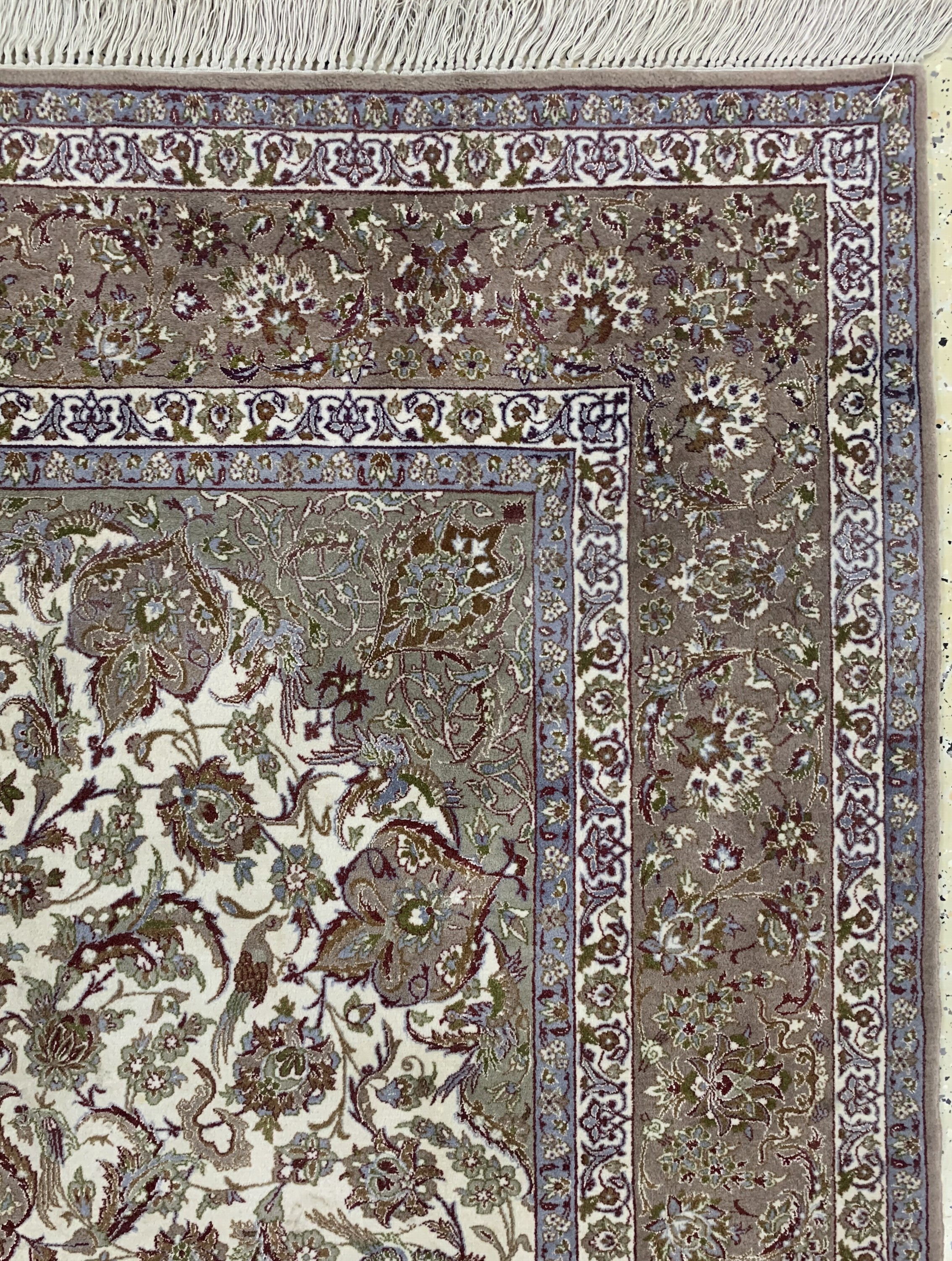 Detail e: Esfahan fein Persien, signiert"Pour Hakim",Mitte 20.Jhd, Korkwolle mit und auf Seide, ca.240 x 158 cm, Reinigungsbedürftig, EHZ: 2