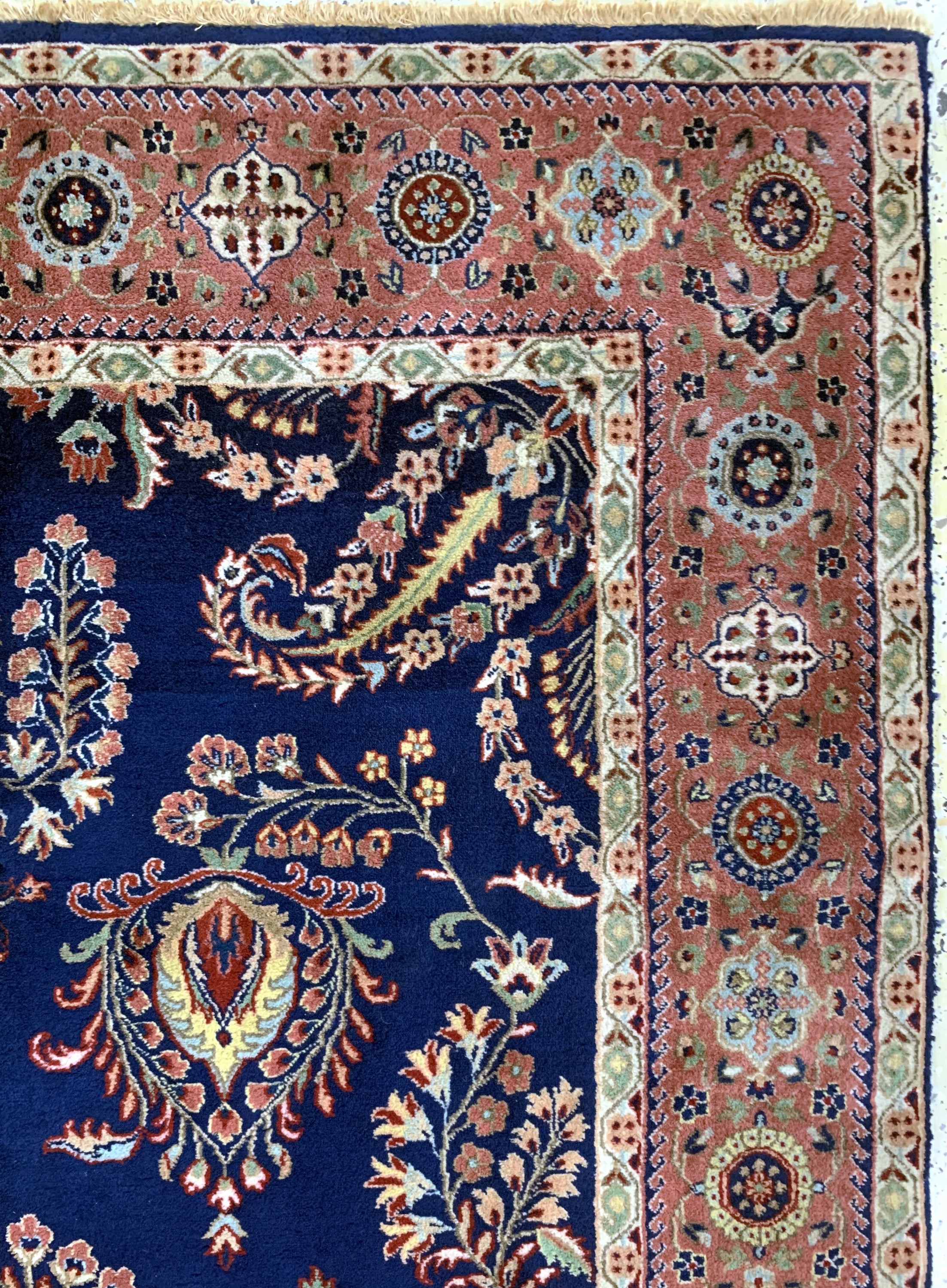 Detail e: Sarogh Mohajeran Kork fein, Indien, Ende 20.Jhd, Korkwolle auf Baumwolle, ca. 243 x 171cm, EHZ: 2