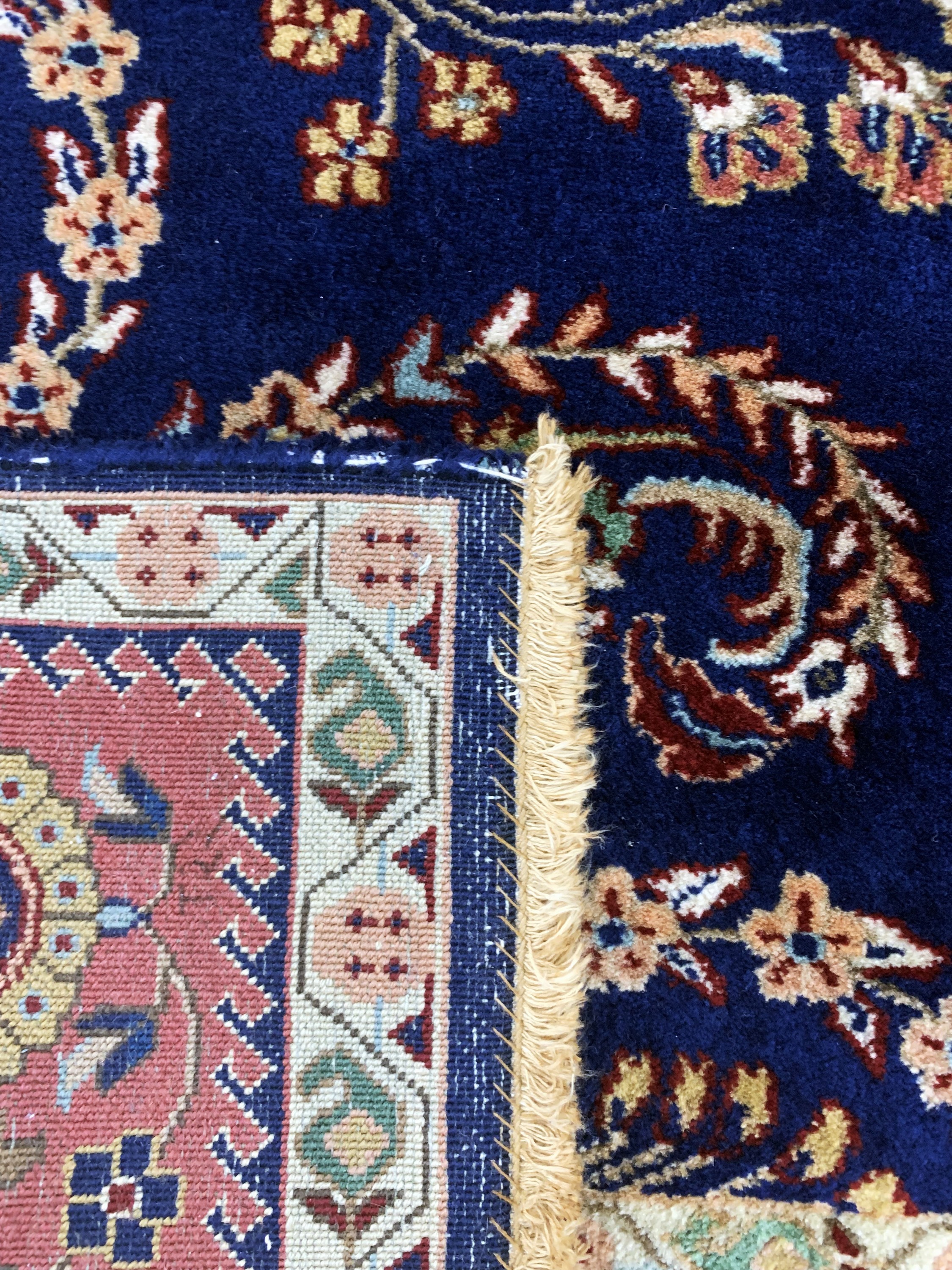 Detail g: Sarogh Mohajeran Kork fein, Indien, Ende 20.Jhd, Korkwolle auf Baumwolle, ca. 243 x 171cm, EHZ: 2