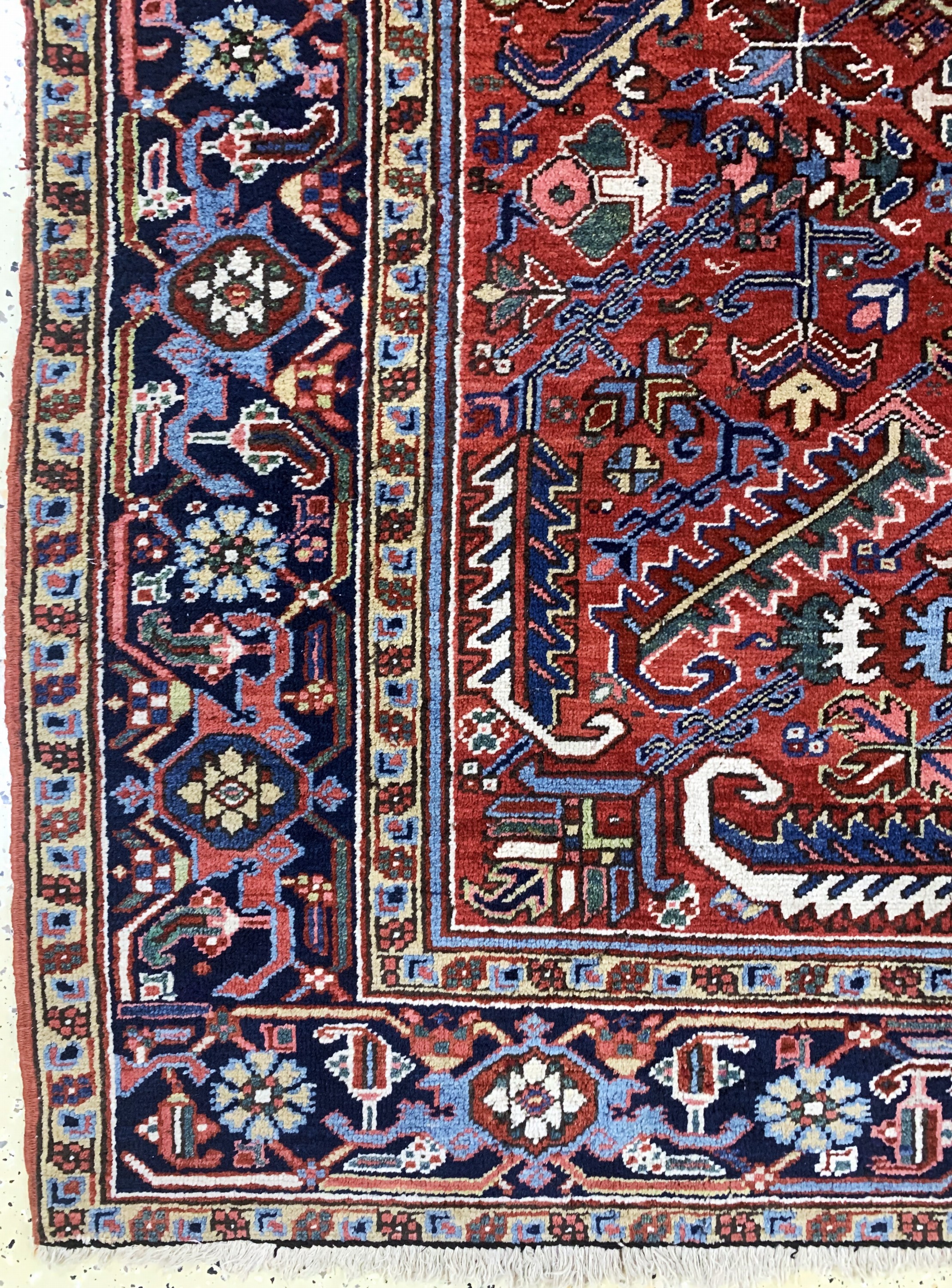 Detail b: Heriz alt, Persien, Anfang 20.Jhd, Wolle auf Baumwolle, ca. 271 x 198 cm, Mottenfraß, EHZ: 3