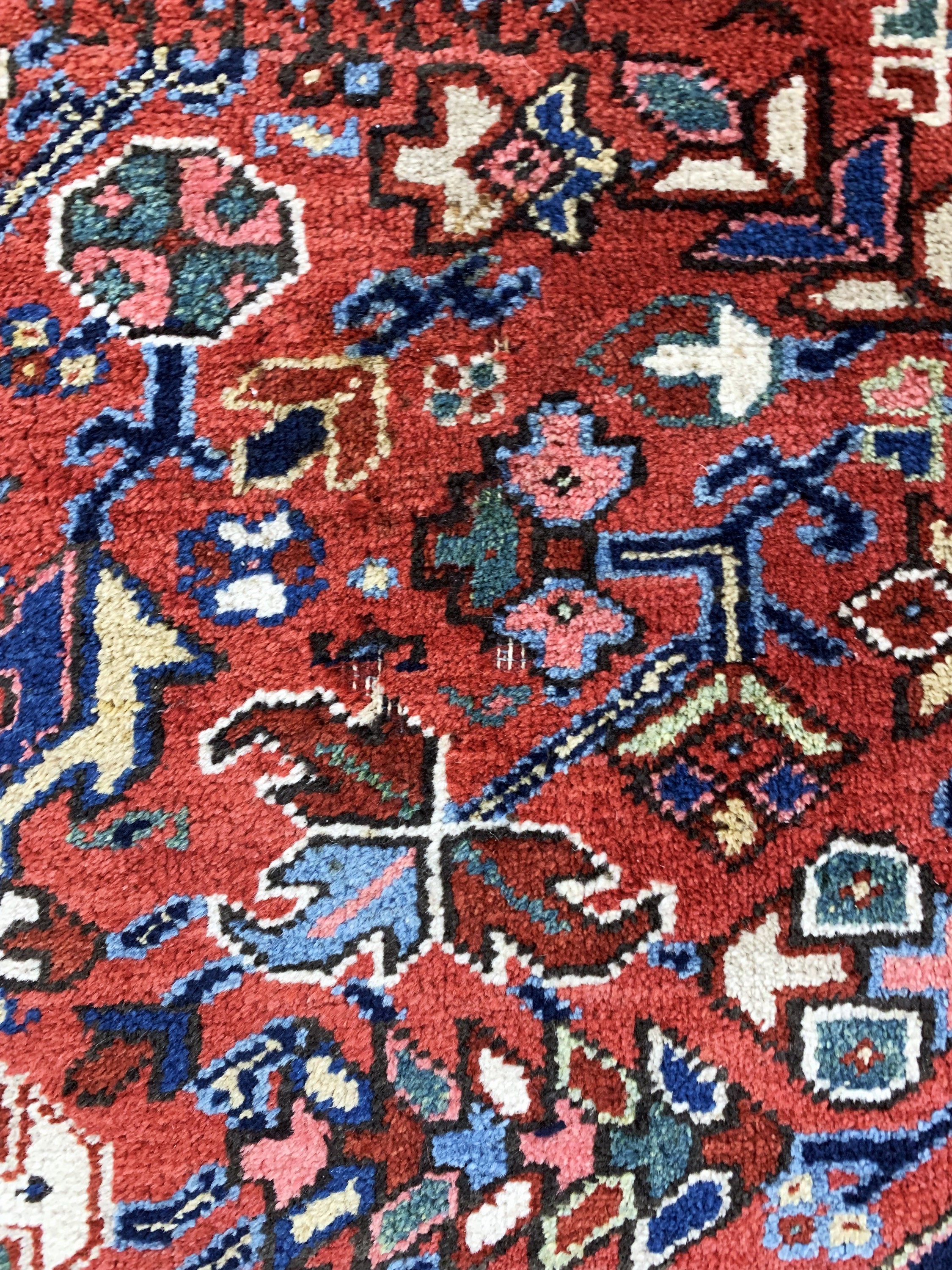 Detail h: Heriz alt, Persien, Anfang 20.Jhd, Wolle auf Baumwolle, ca. 271 x 198 cm, Mottenfraß, EHZ: 3