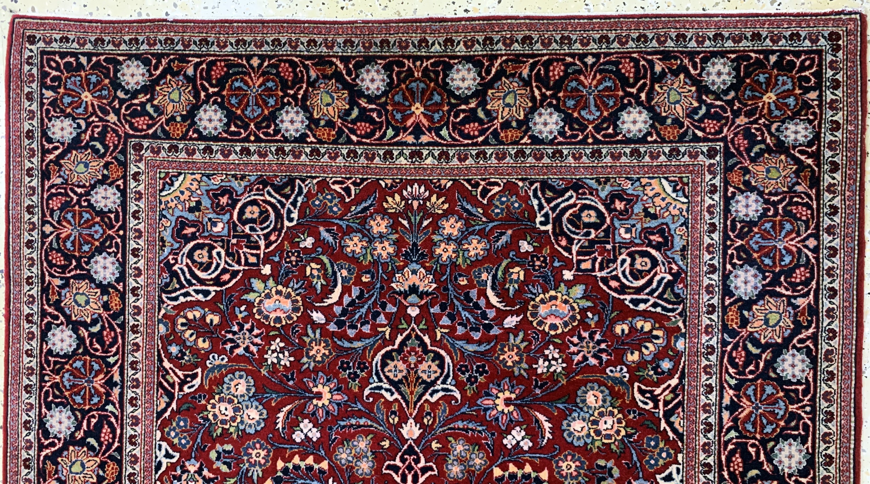 Detail c: Teheran Kork fein, Persien, Anfang 20.Jhd, Korkwolle auf Baumwolle, ca. 200 x 133 cm, EHZ: 1-2, (fachkundig gereinigt)