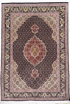 Image Tabriz fine (50 Raj), Persia, late 20th century, corkwool with silk, approx. 150 x 104cm, ...