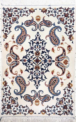 Image Isfahan fine, Persia, mid 20th century, corkwool on Silk, approx. 116 x 77 cm, approx.1.0 ...