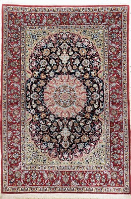 Image Isfahan fine, Persia, mid 20th century, corkwool on silk, approx. 163 x 110 cm, approx. ...